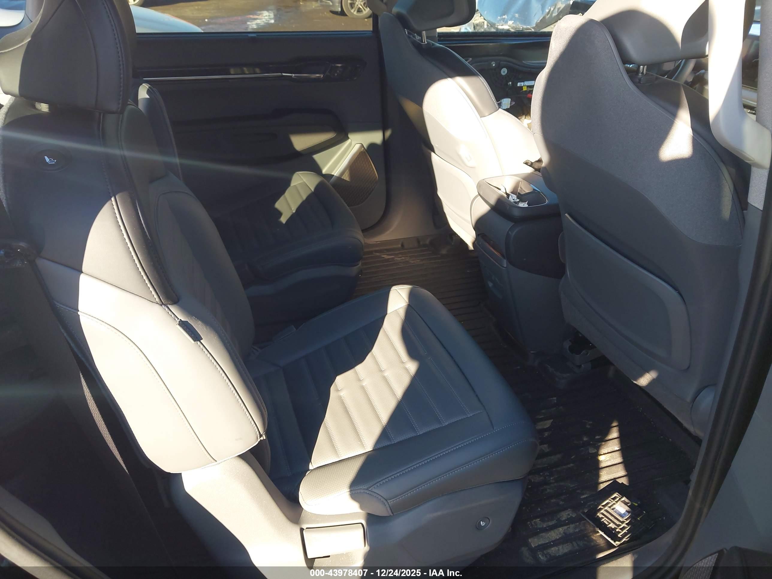 KIA EV9 image 8