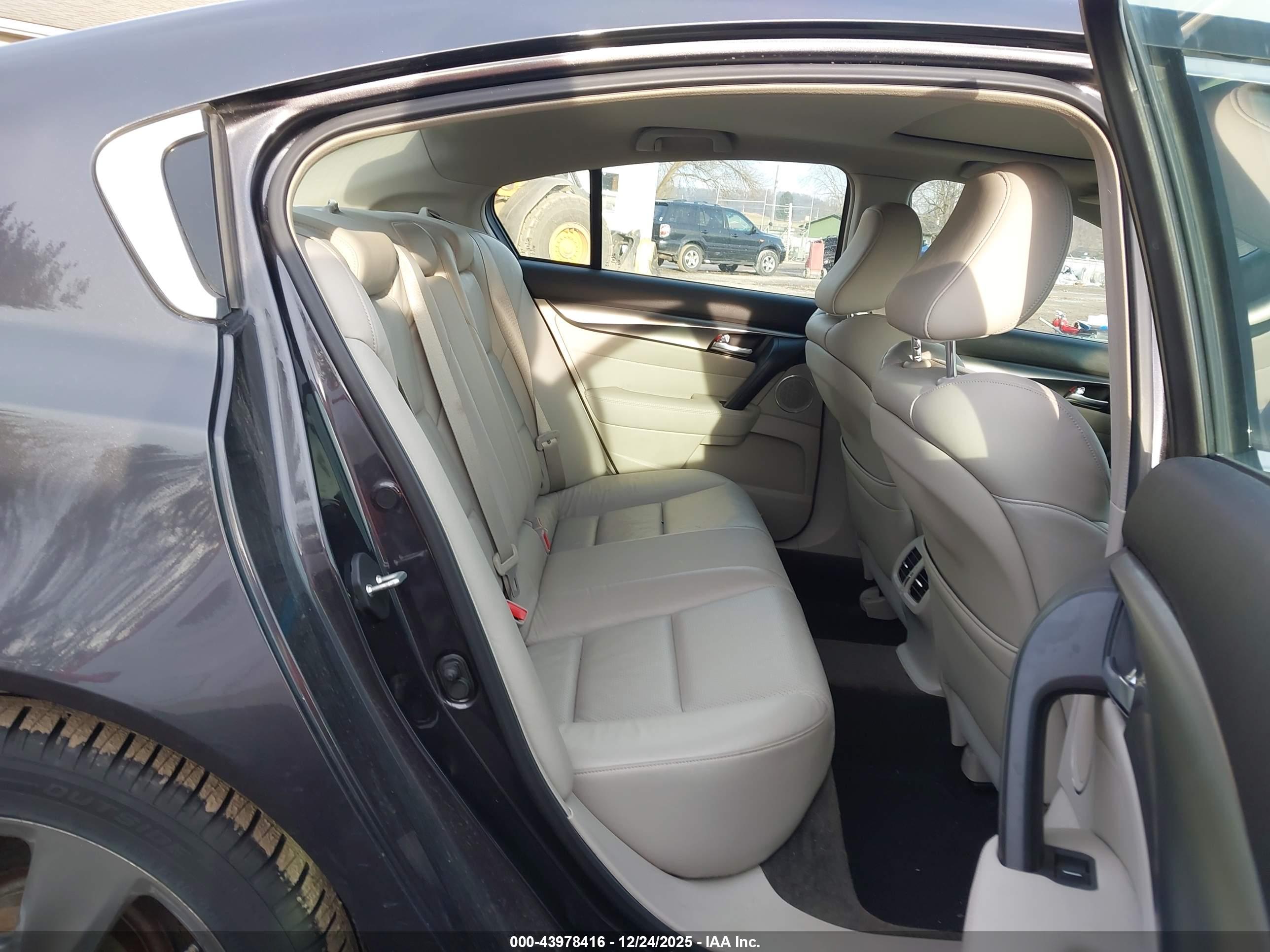 ACURA TL image 8