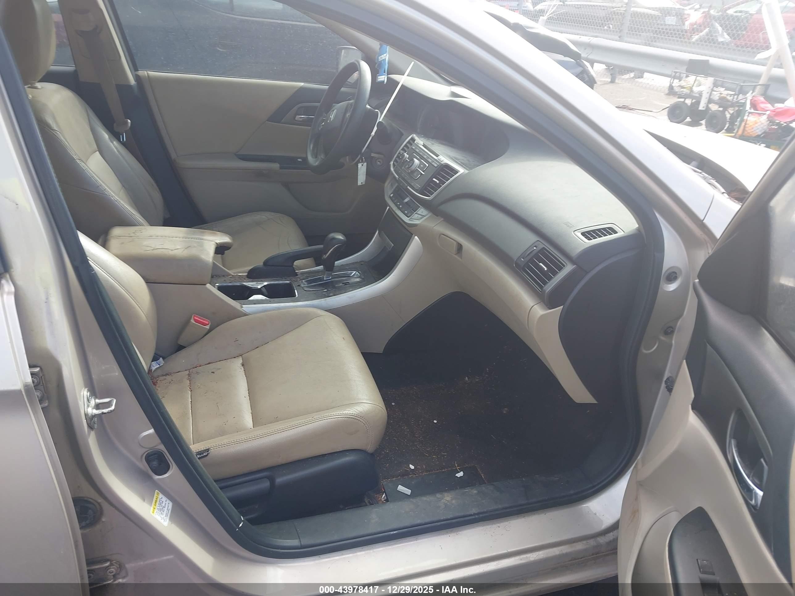 HONDA ACCORD image 5