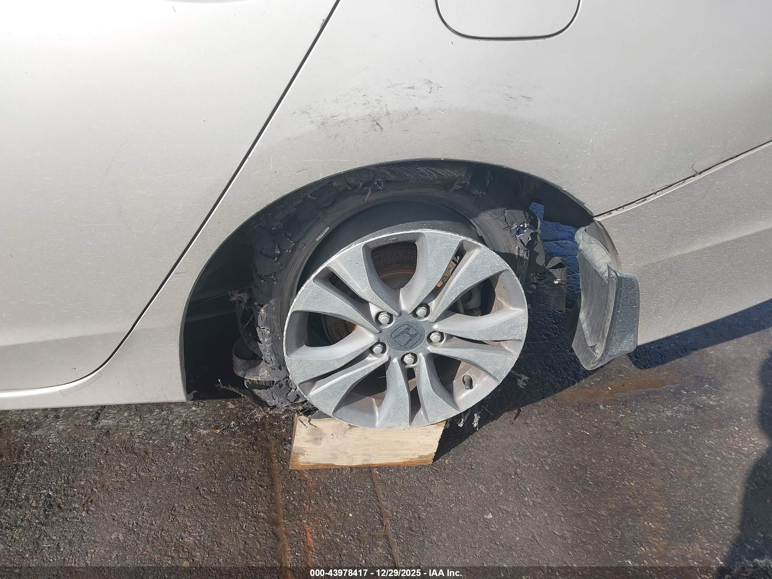 HONDA ACCORD image 6