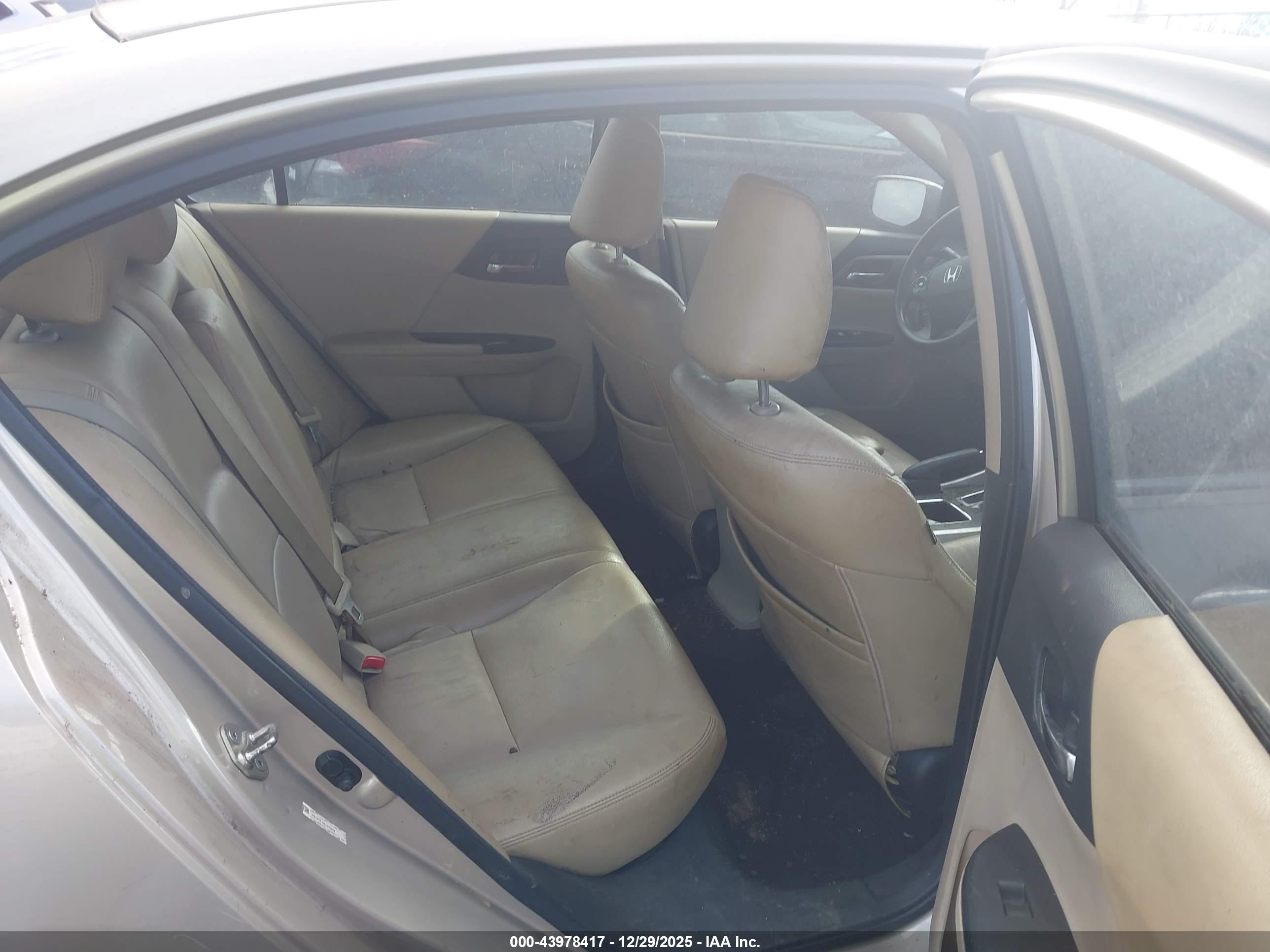 HONDA ACCORD image 8