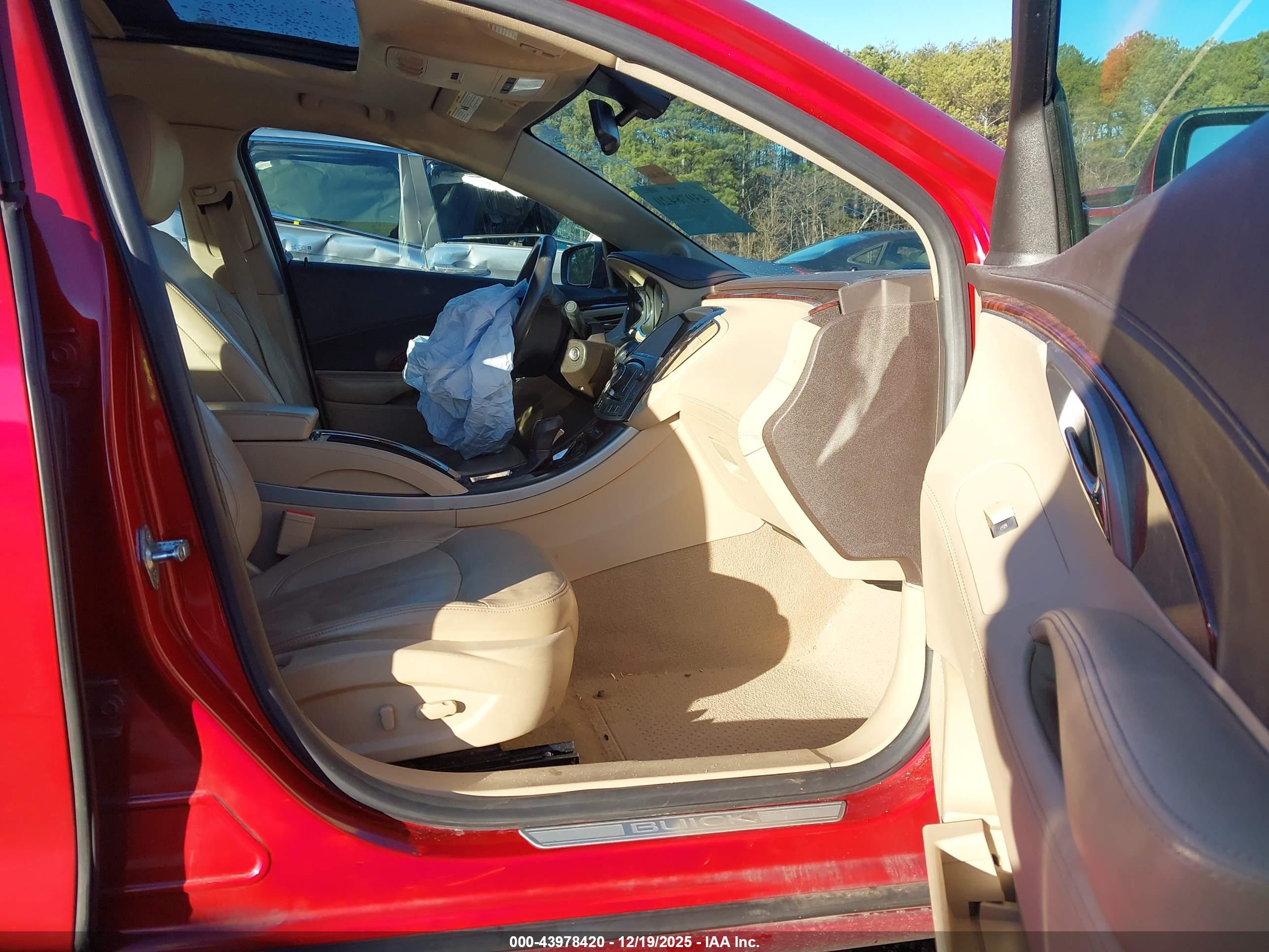 BUICK LACROSSE image 5