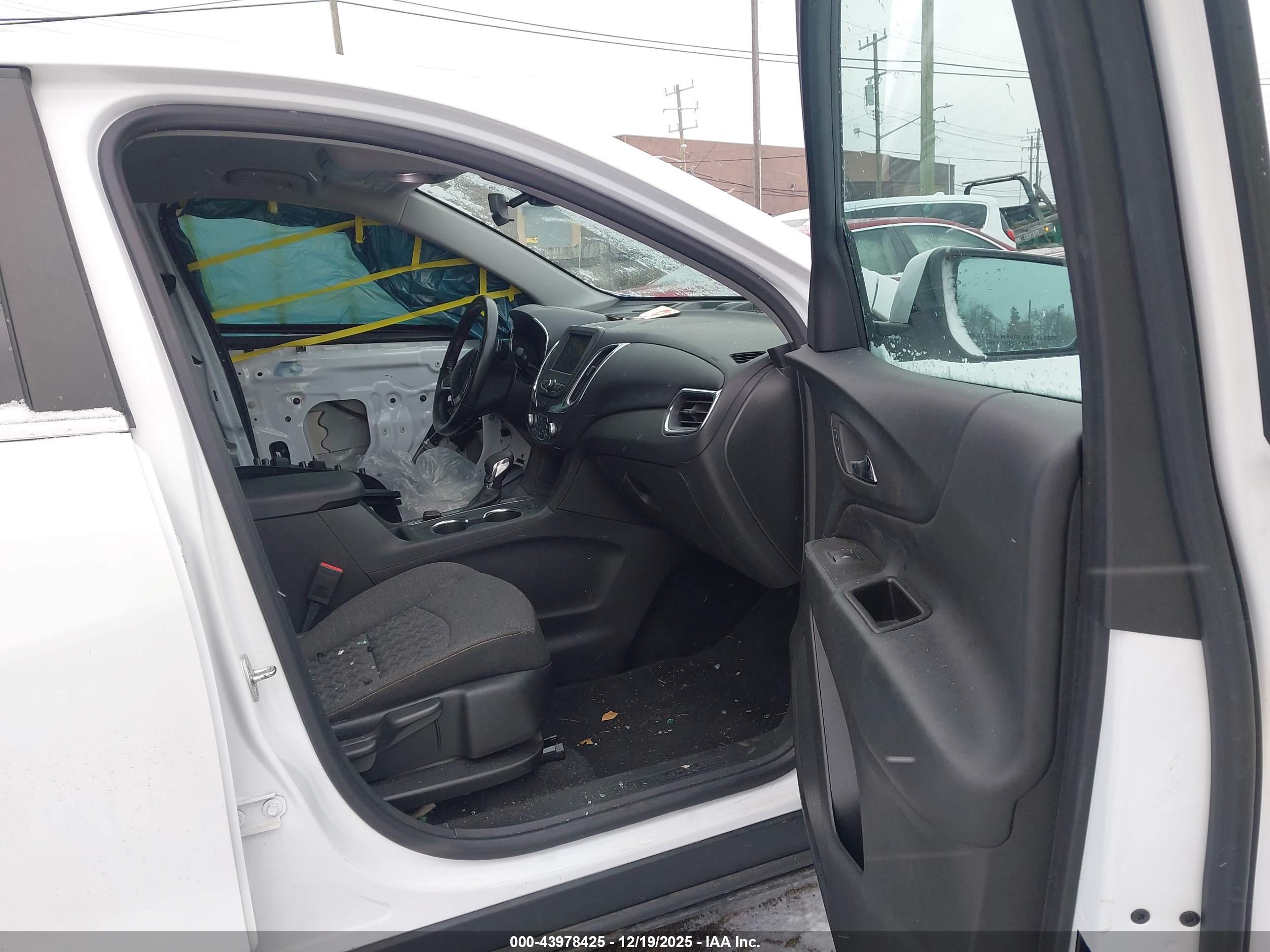 CHEVROLET EQUINOX image 5