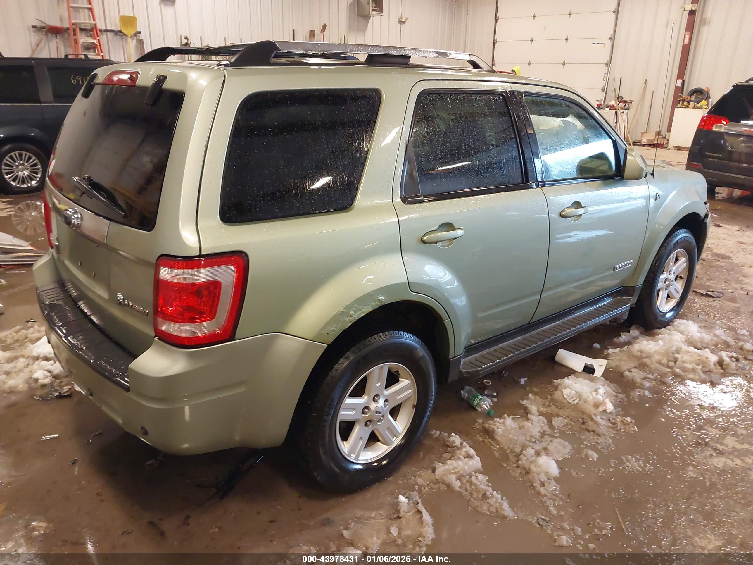 FORD ESCAPE image 4