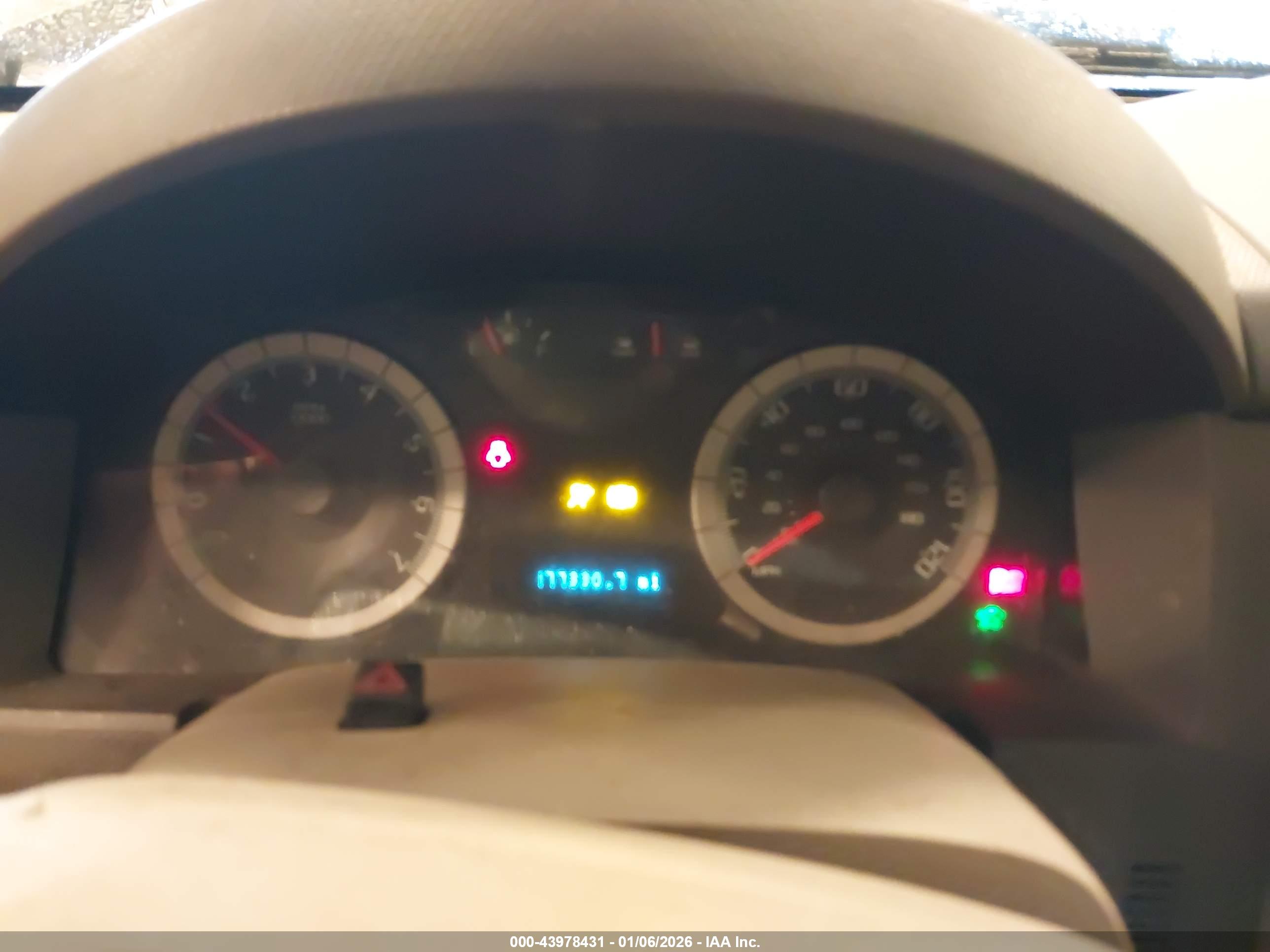 FORD ESCAPE image 7