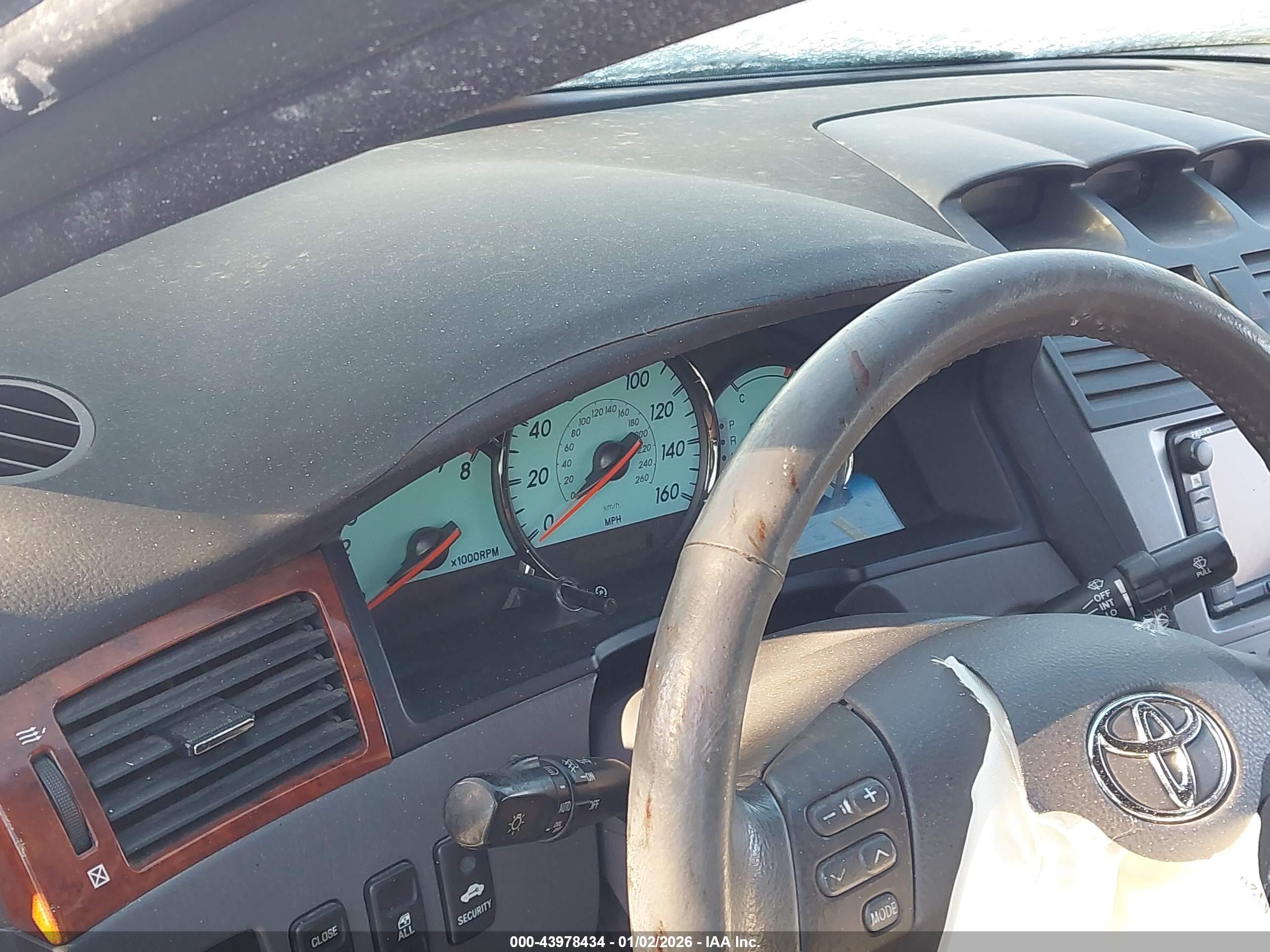 TOYOTA CAMRY image 7