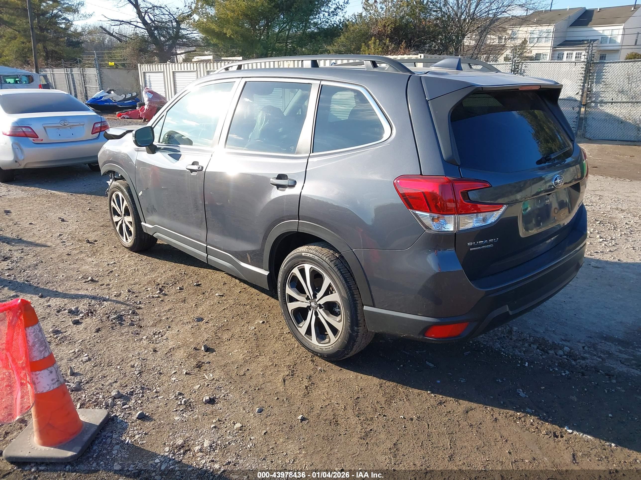 SUBARU FORESTER image 3