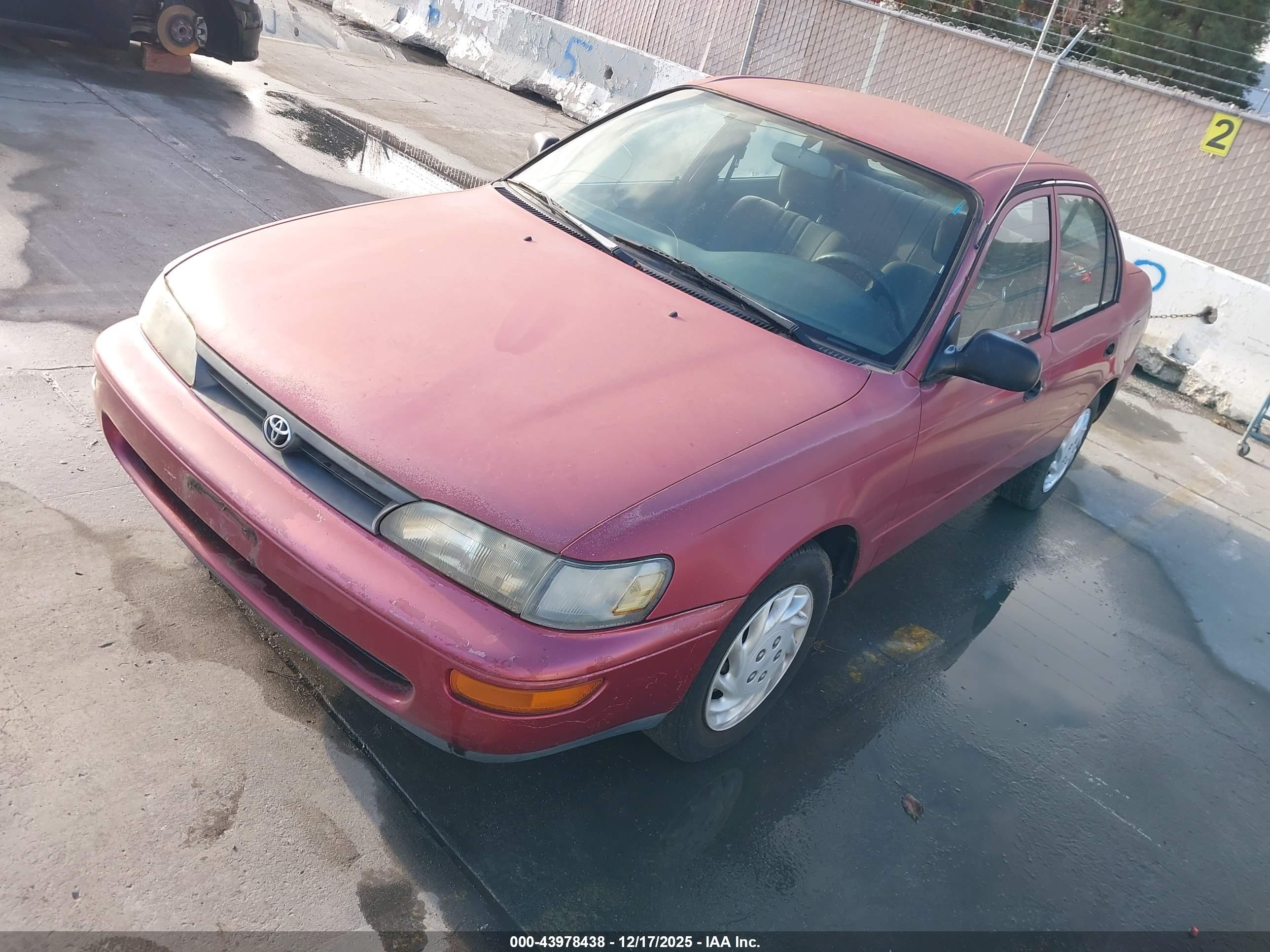 TOYOTA COROLLA image 2