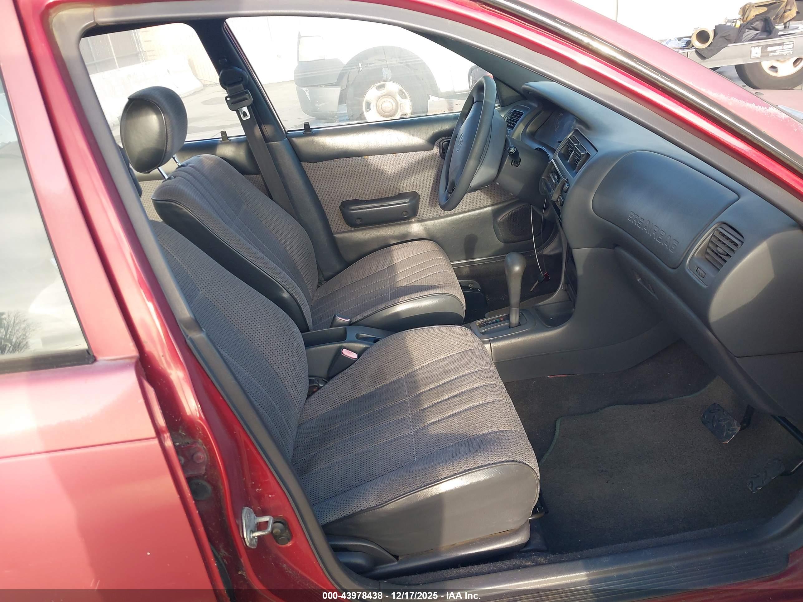 TOYOTA COROLLA image 5