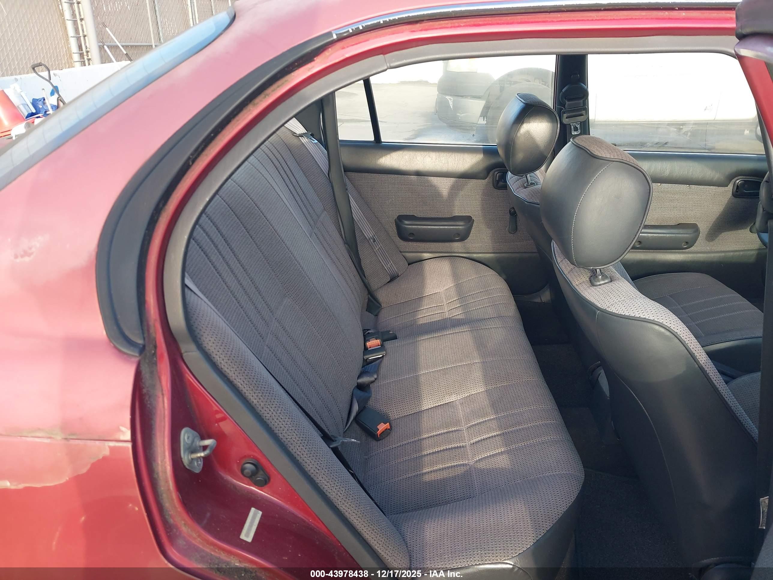TOYOTA COROLLA image 8