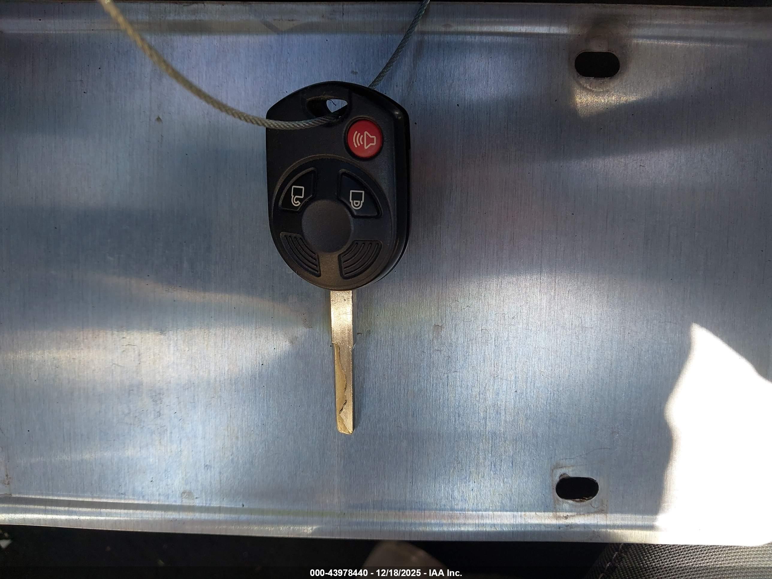 FORD ESCAPE image 11