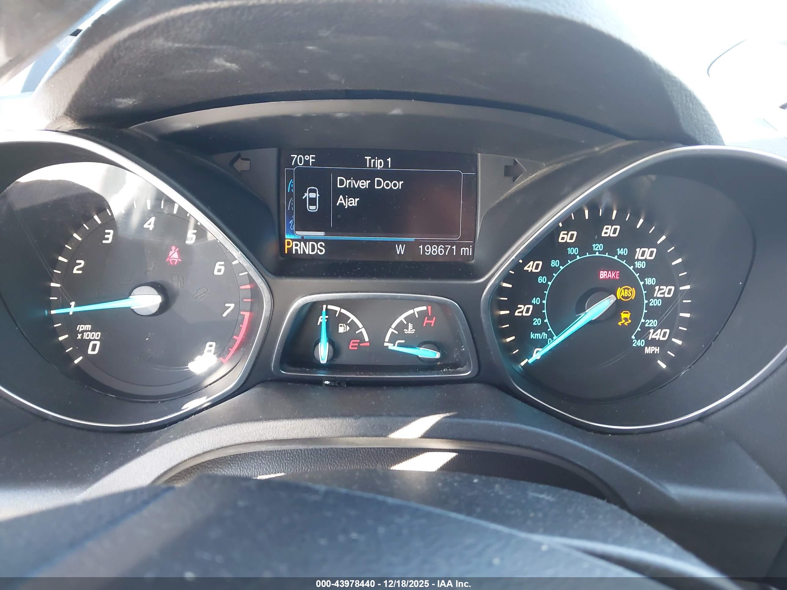 FORD ESCAPE image 7