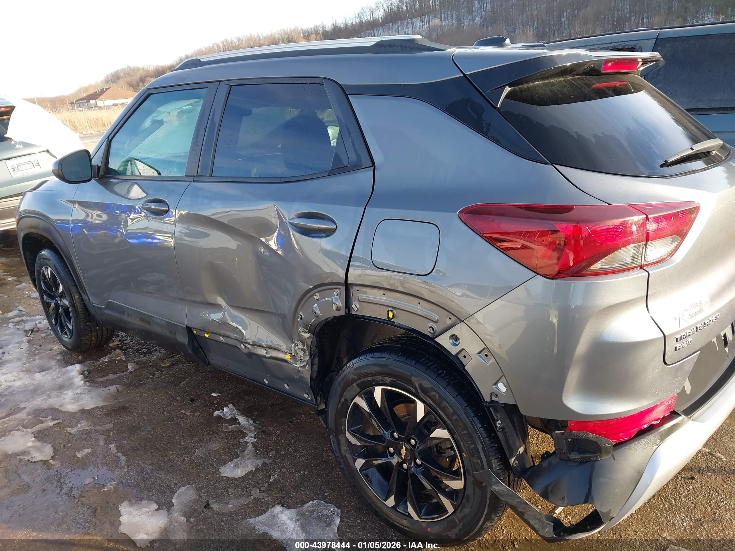 CHEVROLET TRAILBLAZER image 6