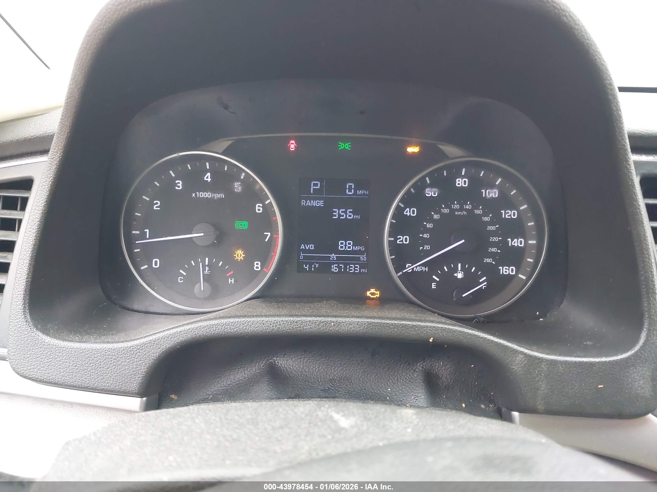 HYUNDAI ELANTRA image 7
