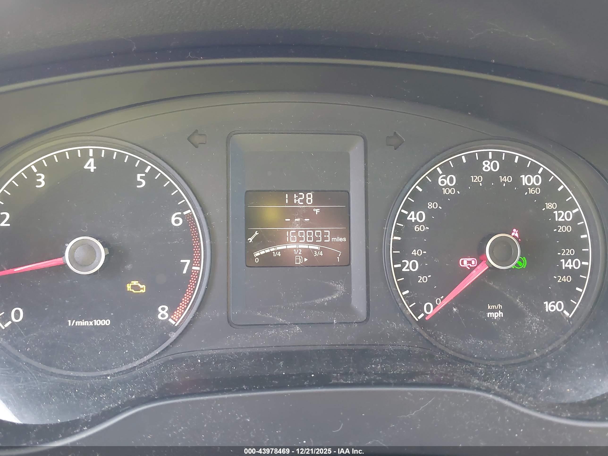 VOLKSWAGEN JETTA image 7