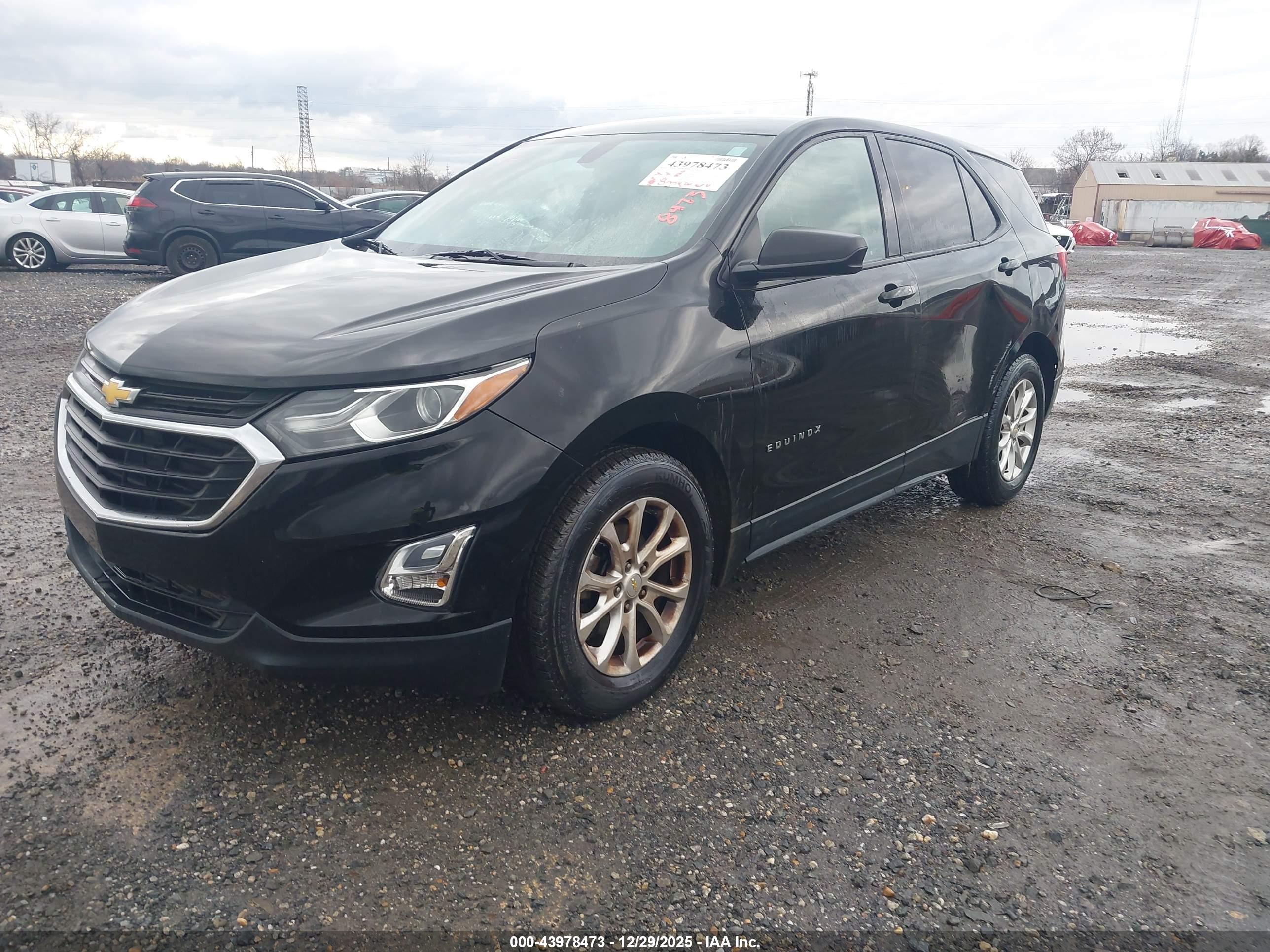 CHEVROLET EQUINOX image 2