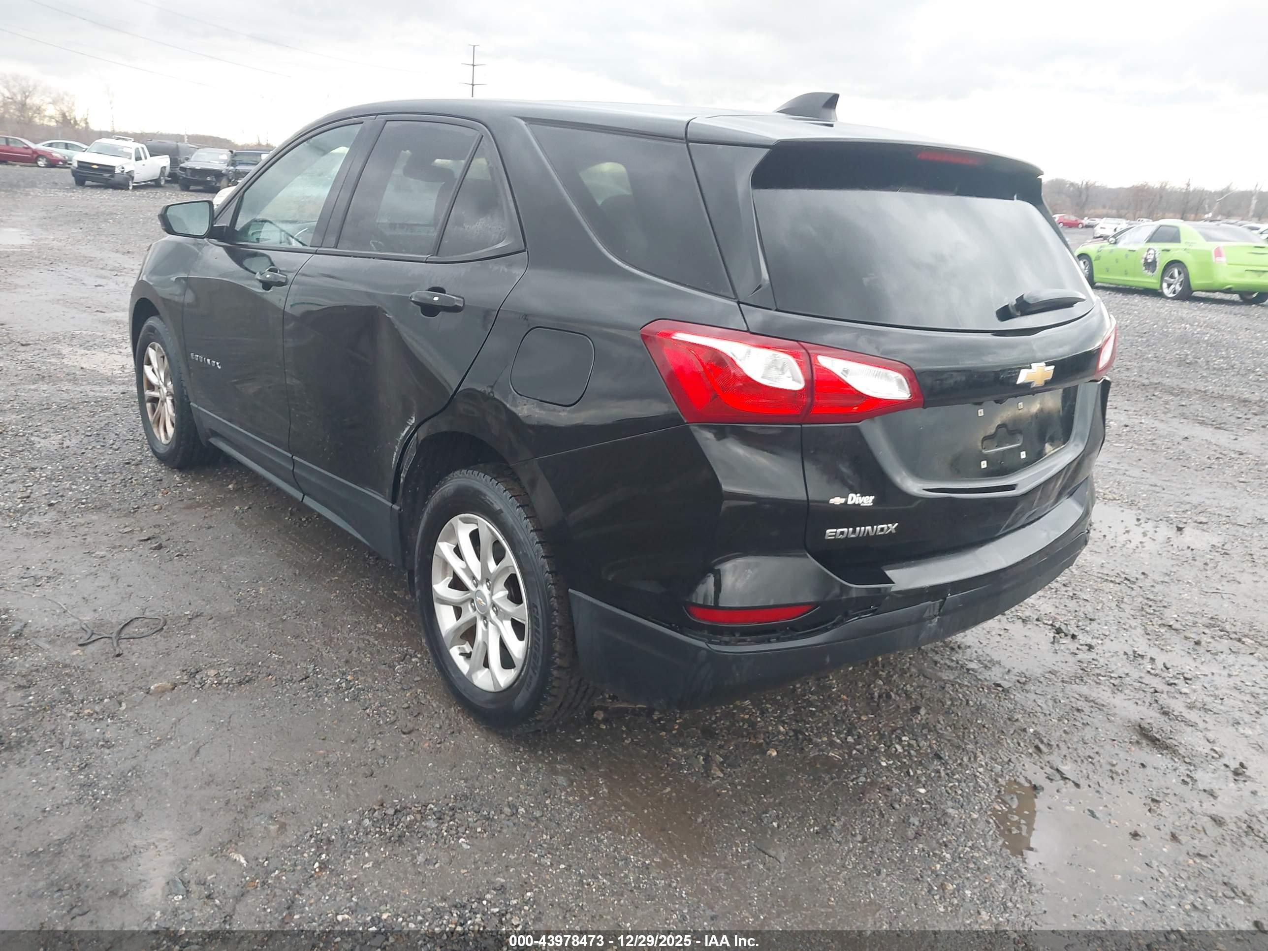CHEVROLET EQUINOX image 3