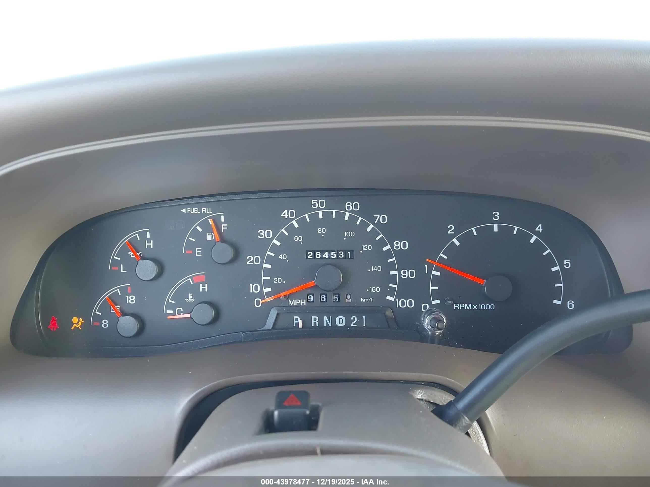 FORD EXCURSION image 7