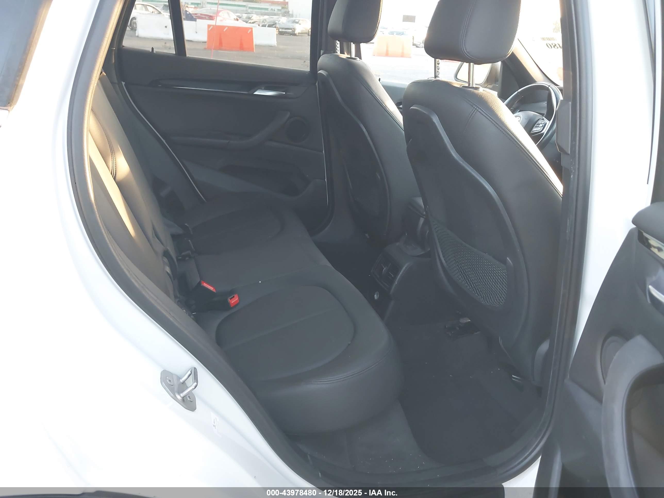 BMW X1 image 8