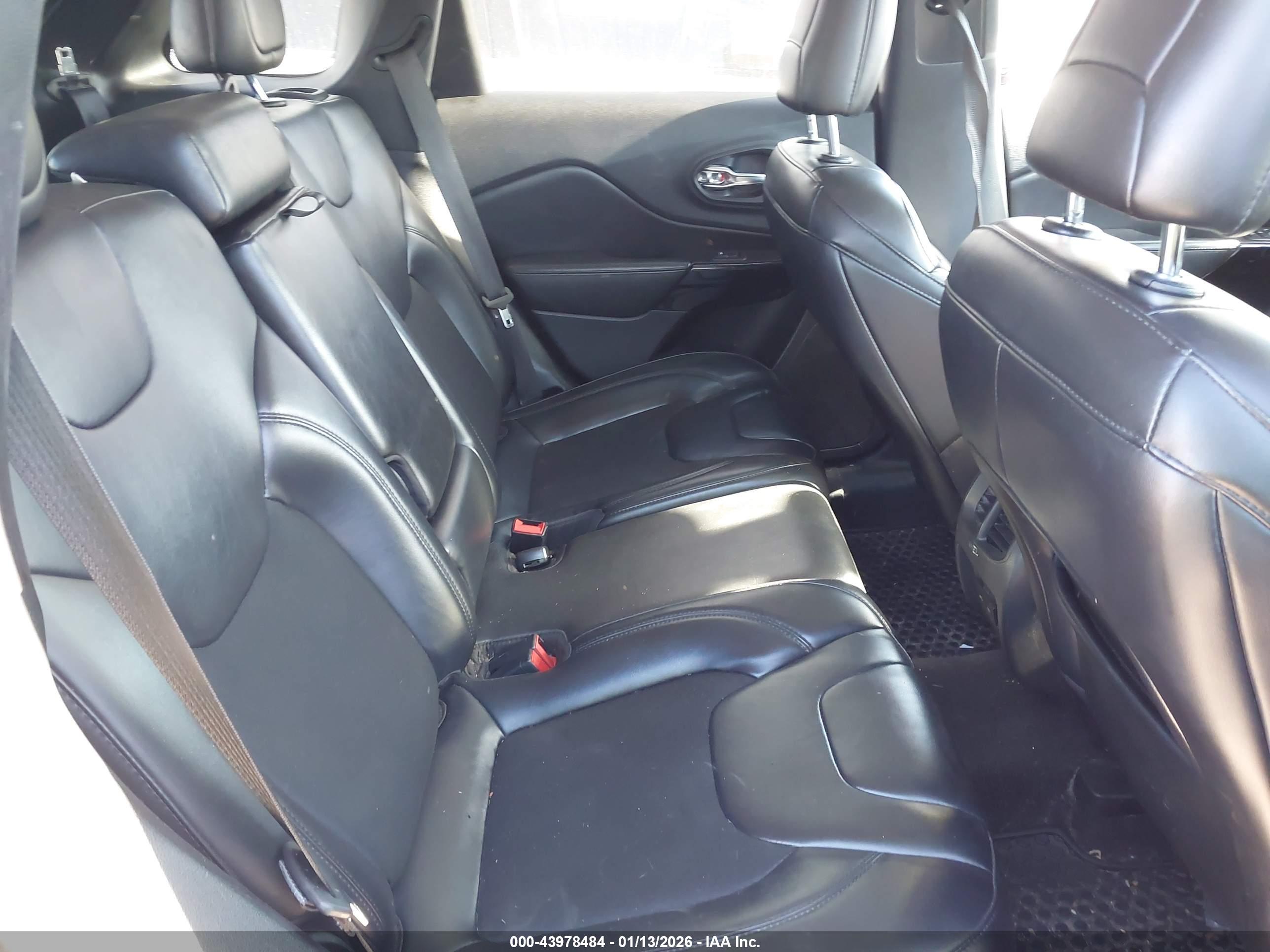 JEEP CHEROKEE image 8