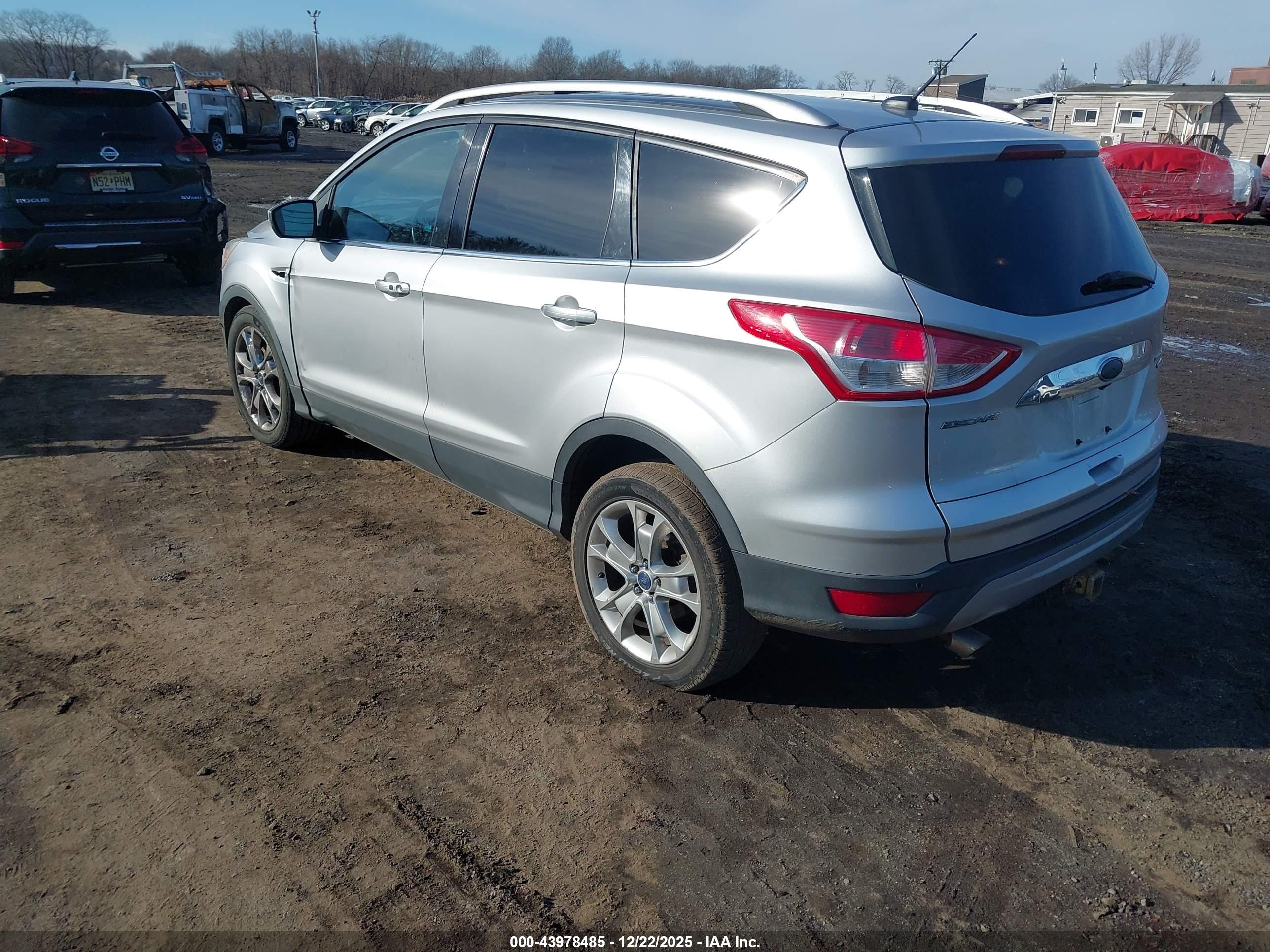 FORD ESCAPE image 3
