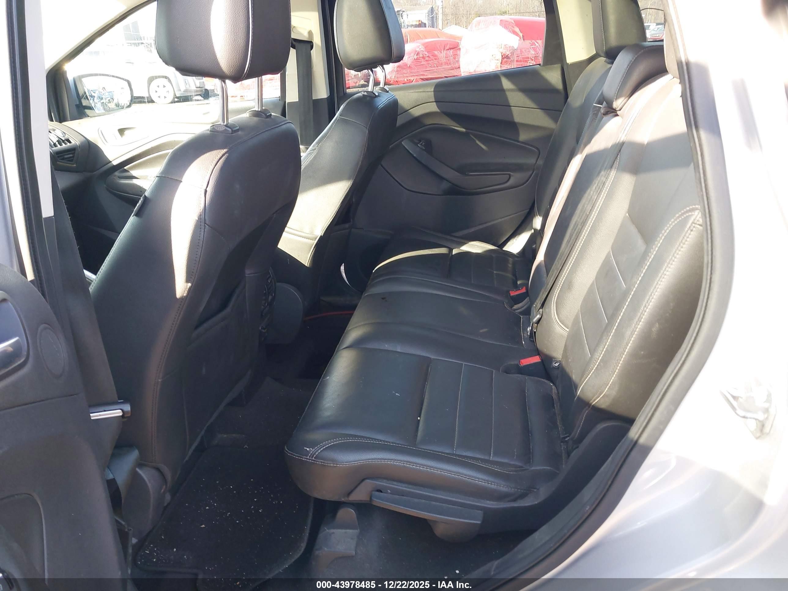 FORD ESCAPE image 8