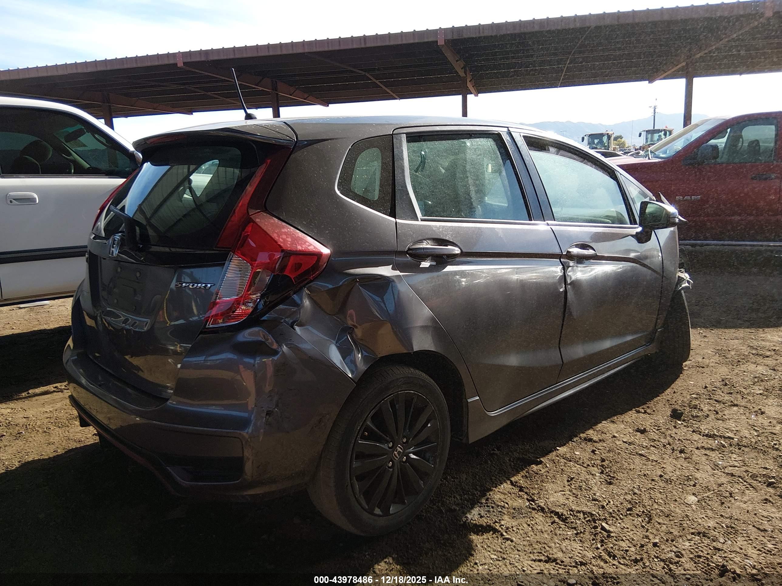 HONDA FIT image 4