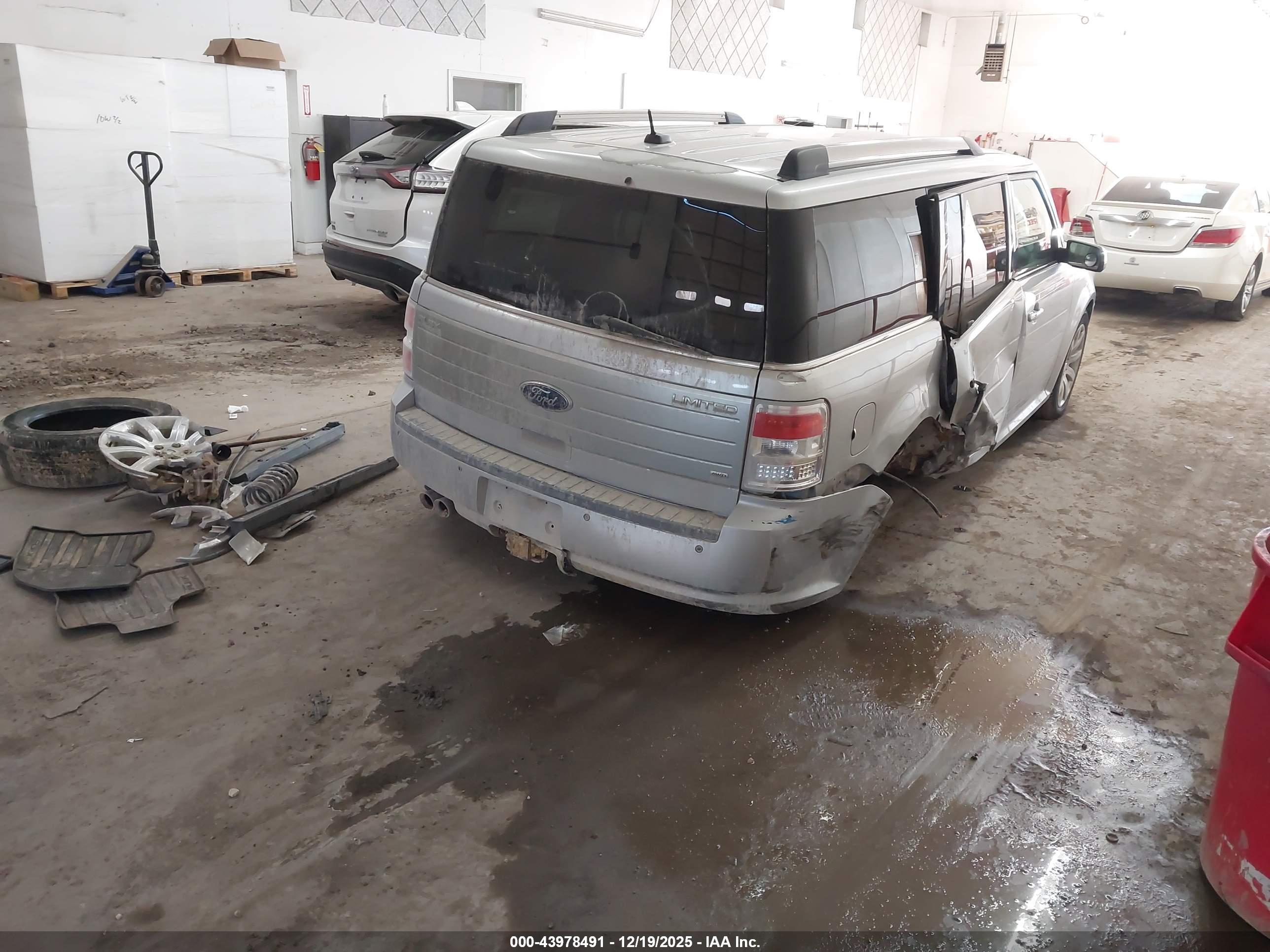 FORD FLEX image 4