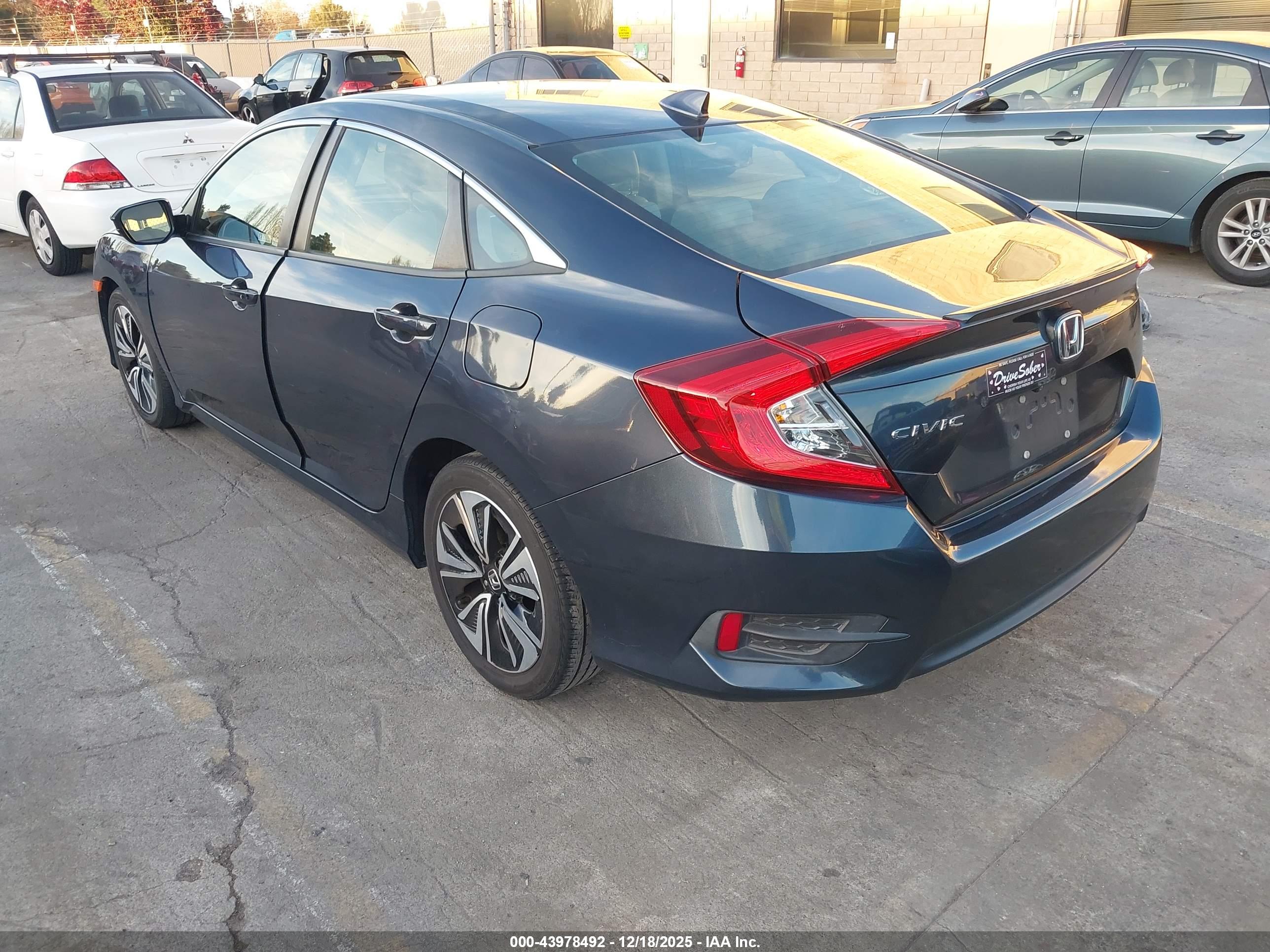 HONDA CIVIC image 3
