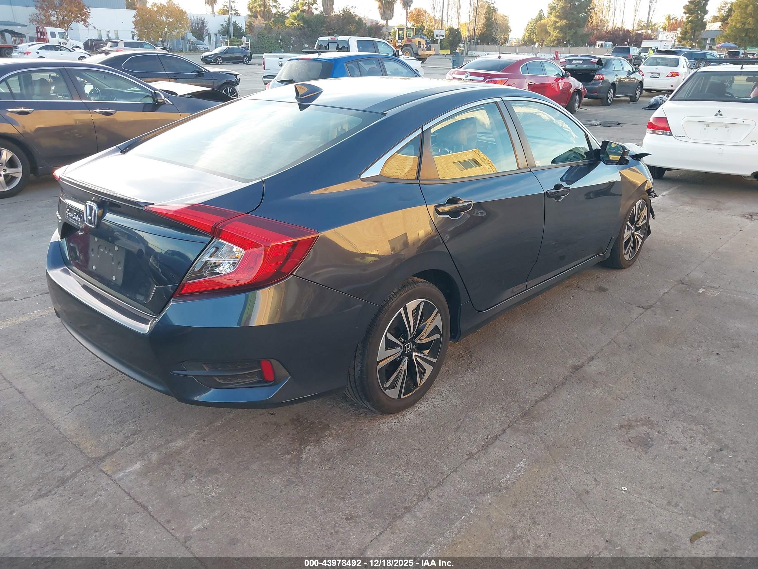 HONDA CIVIC image 4