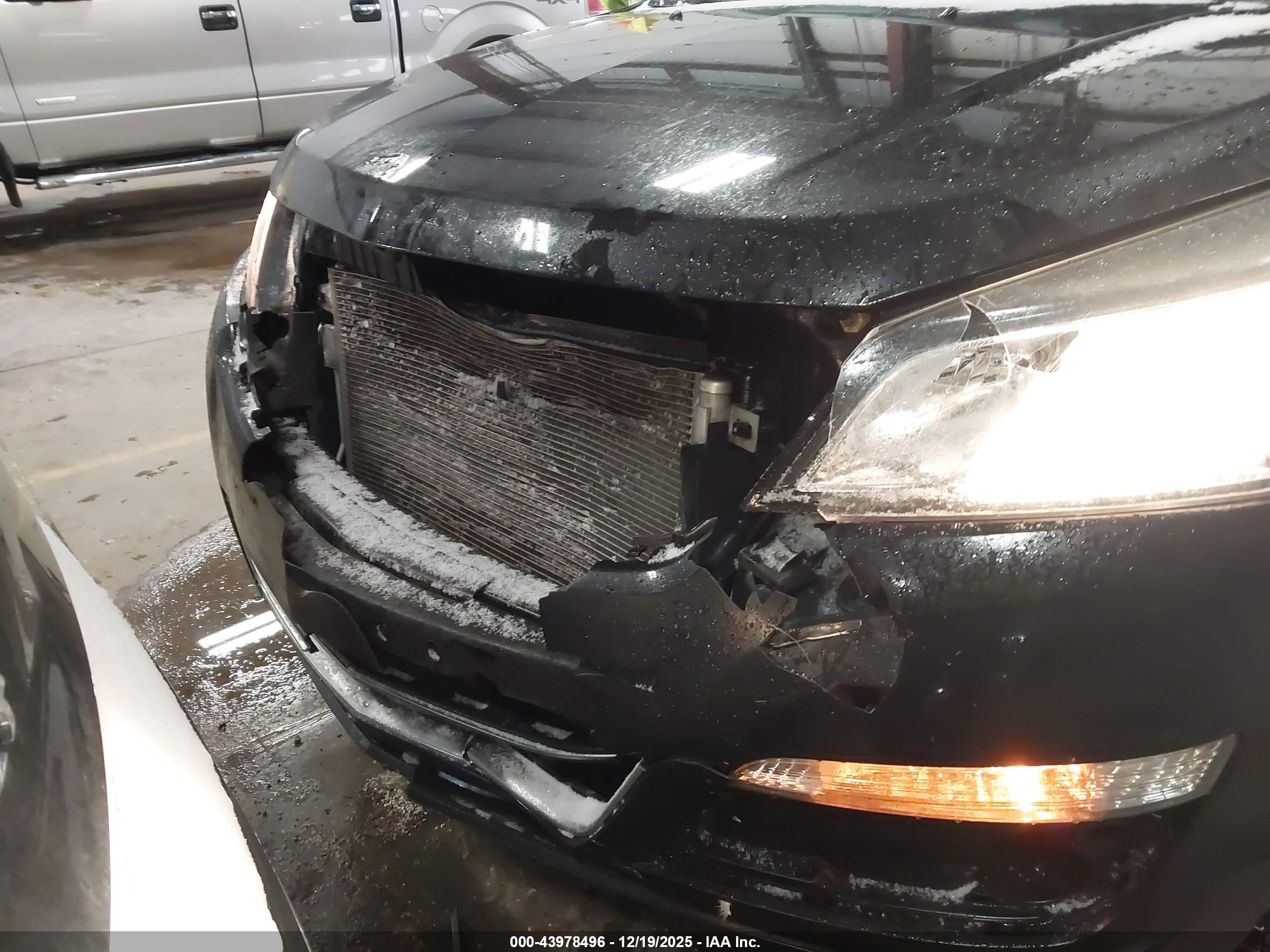 CHEVROLET TRAVERSE image 6