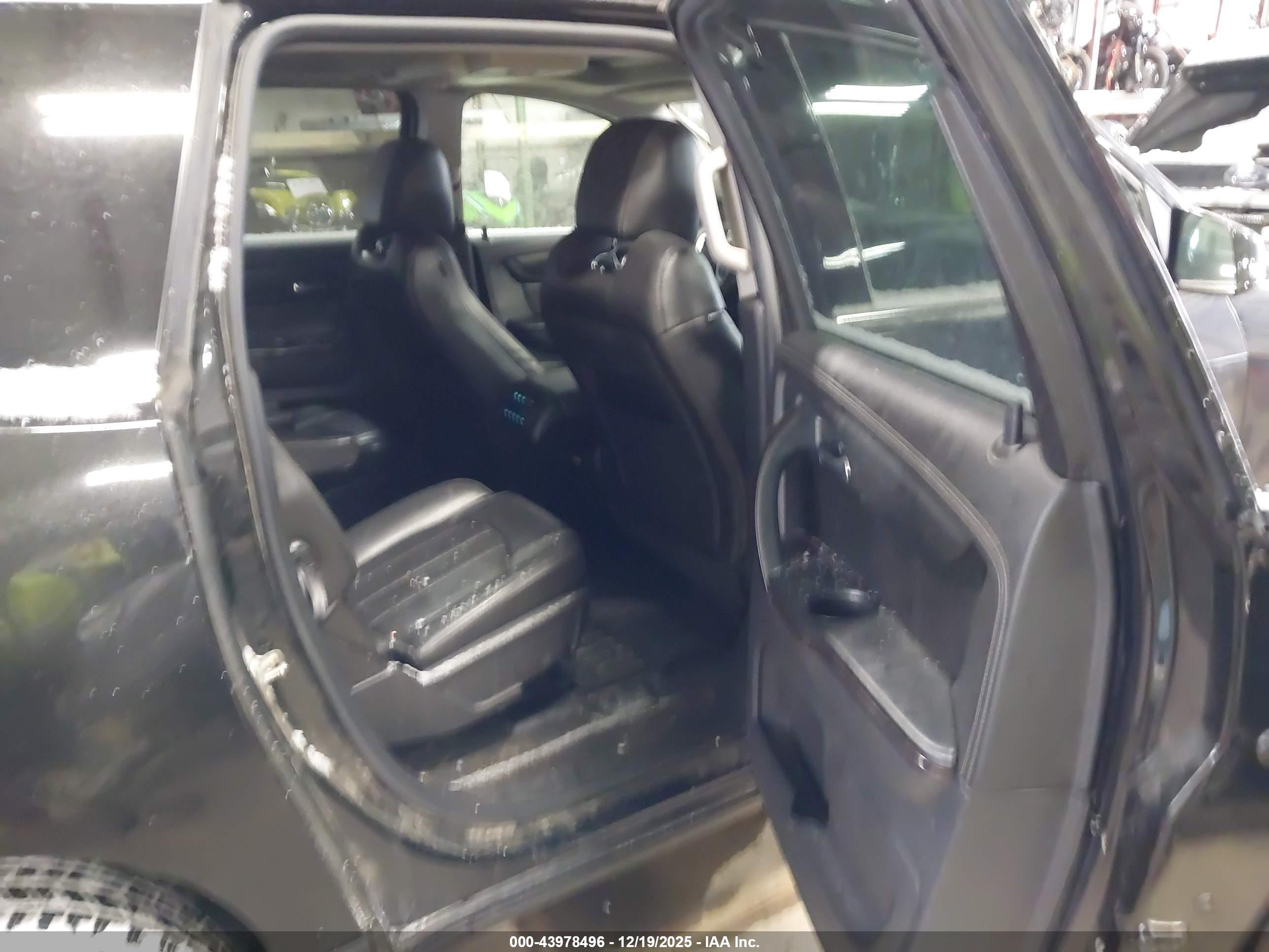 CHEVROLET TRAVERSE image 8