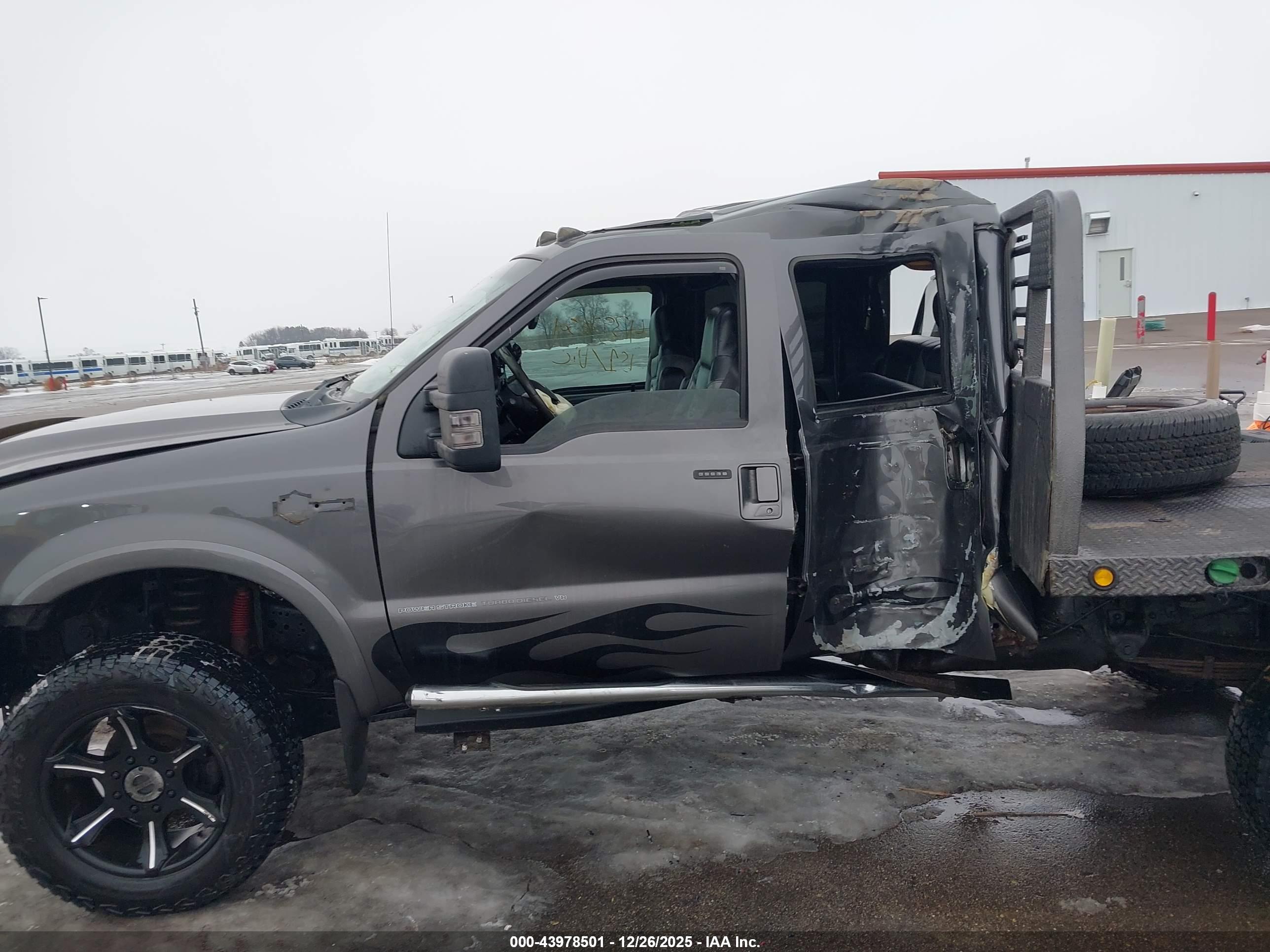FORD F-350 image 6