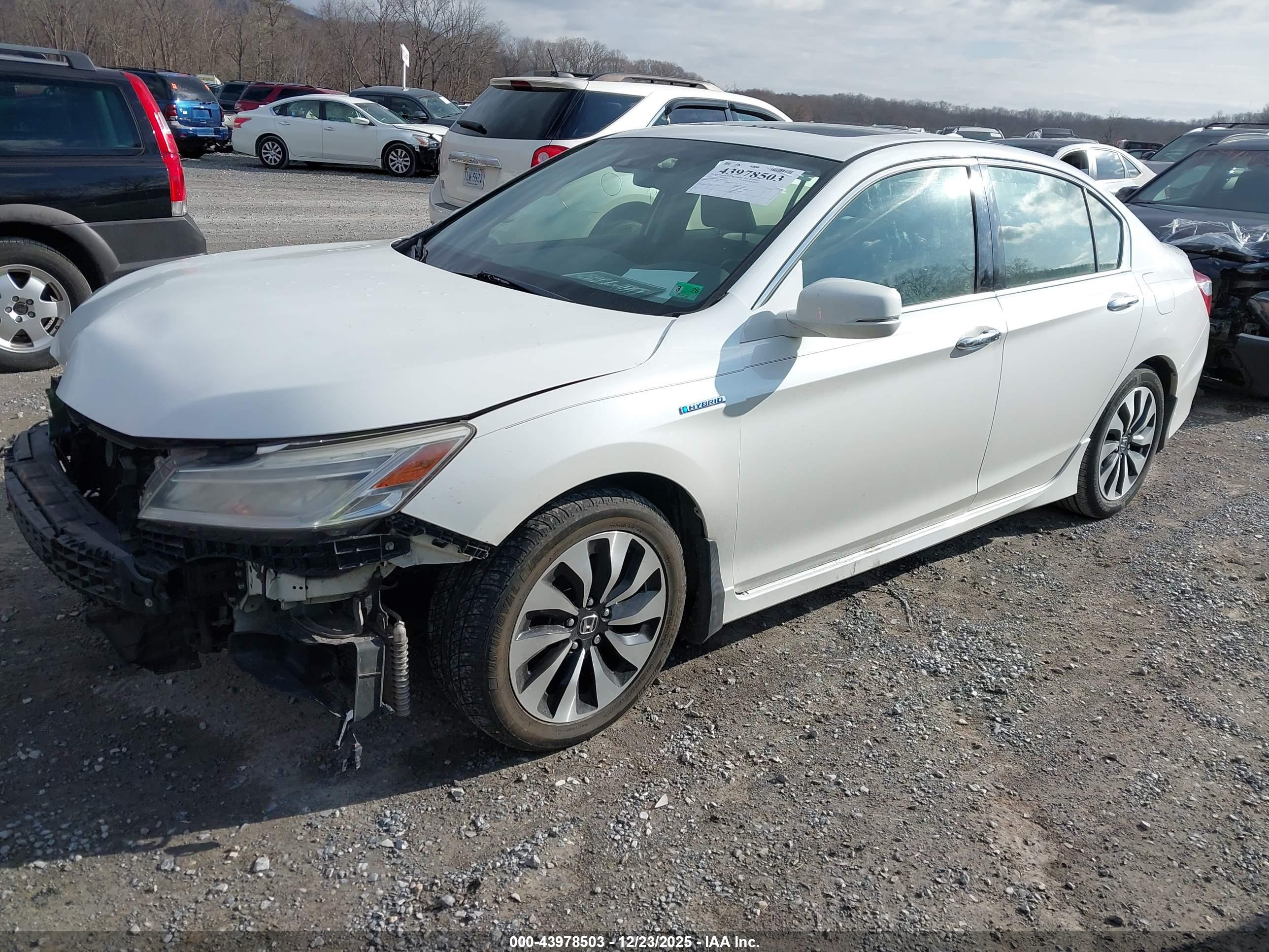 HONDA ACCORD image 2