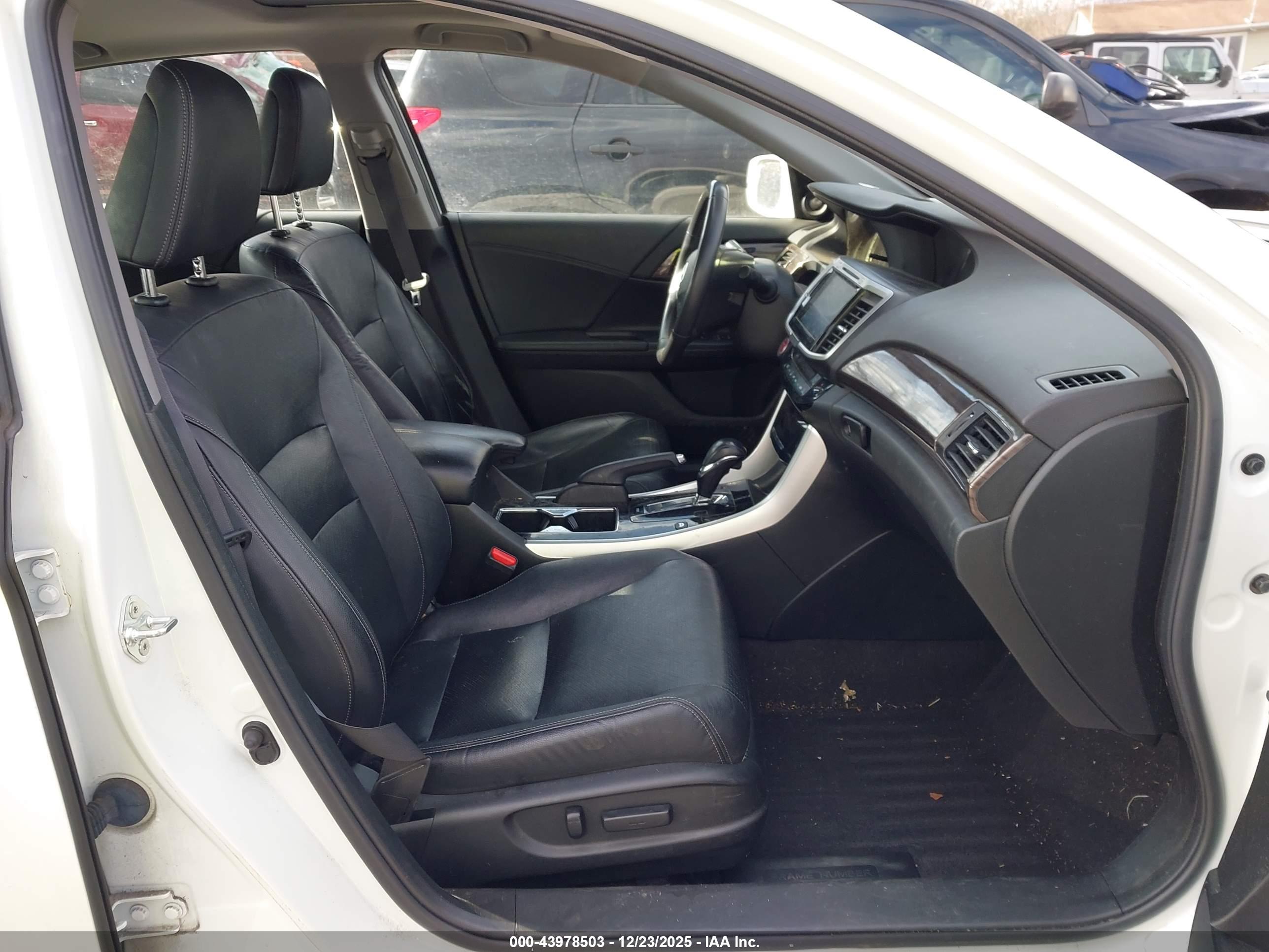 HONDA ACCORD image 5