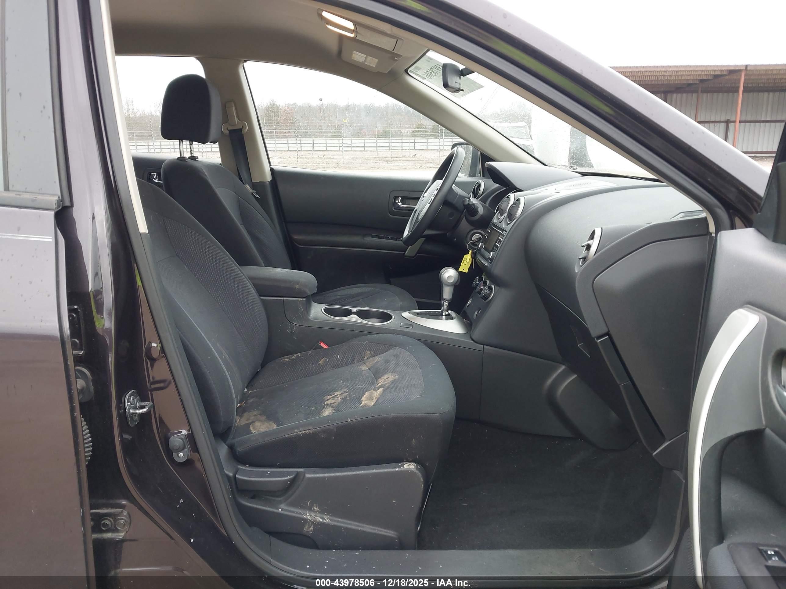 NISSAN ROGUE image 5