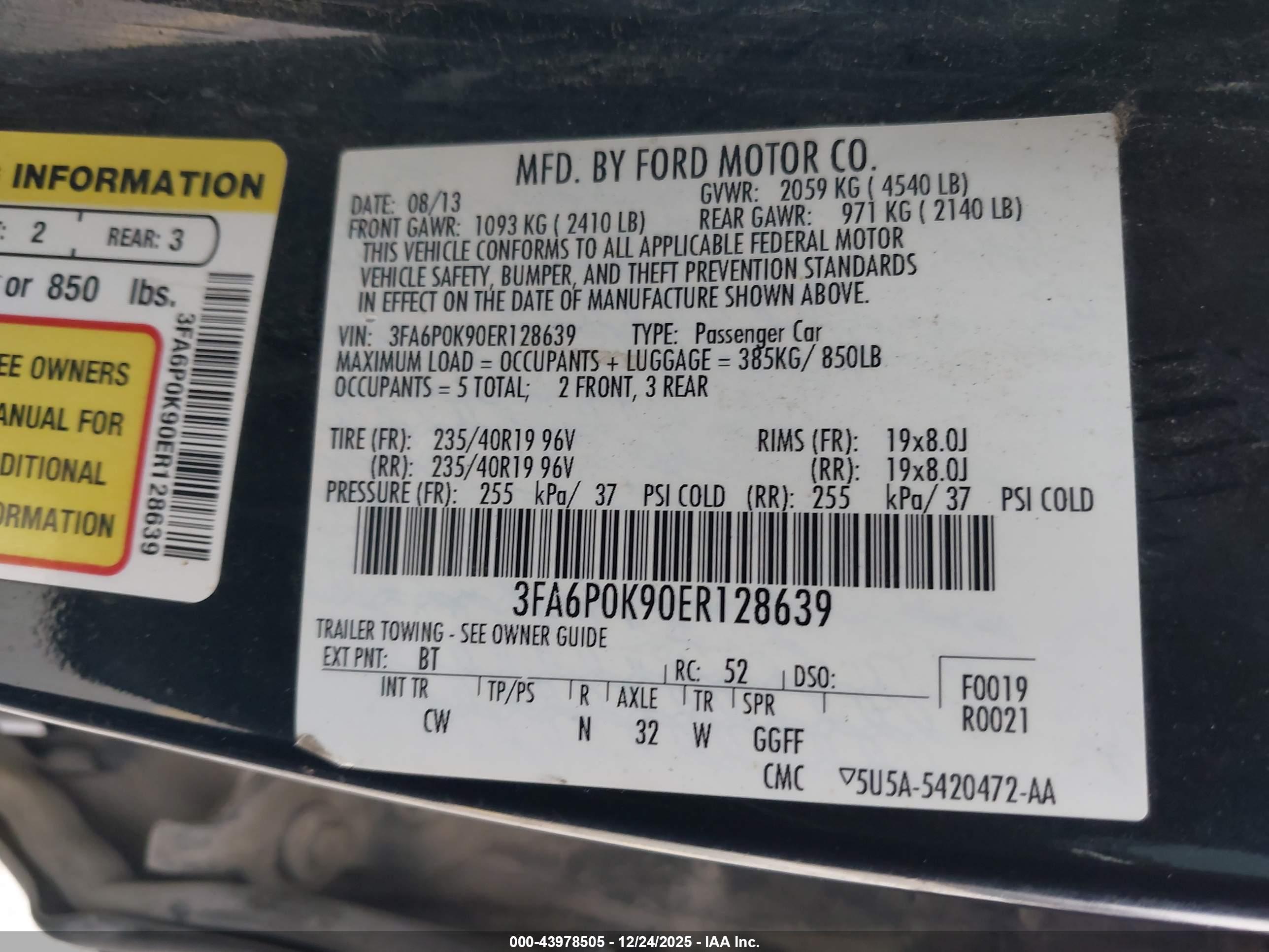 FORD FUSION image 9