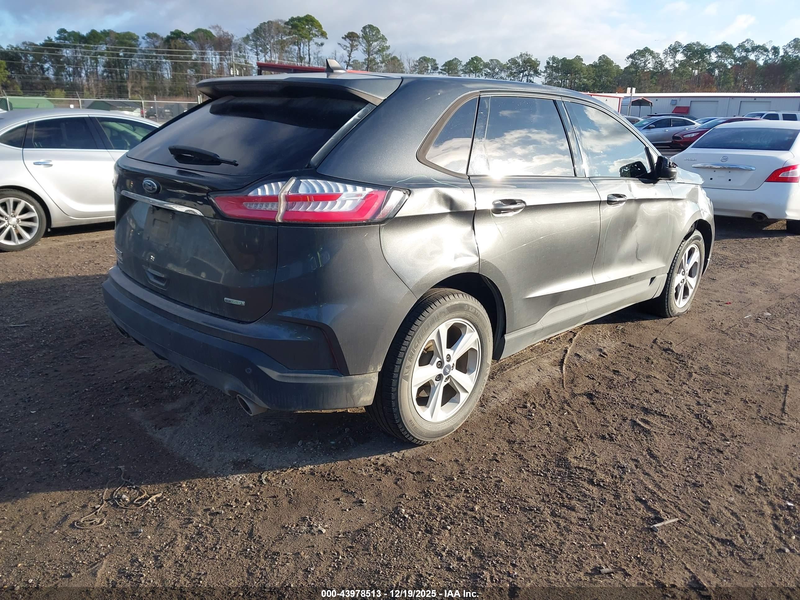 FORD EDGE image 4