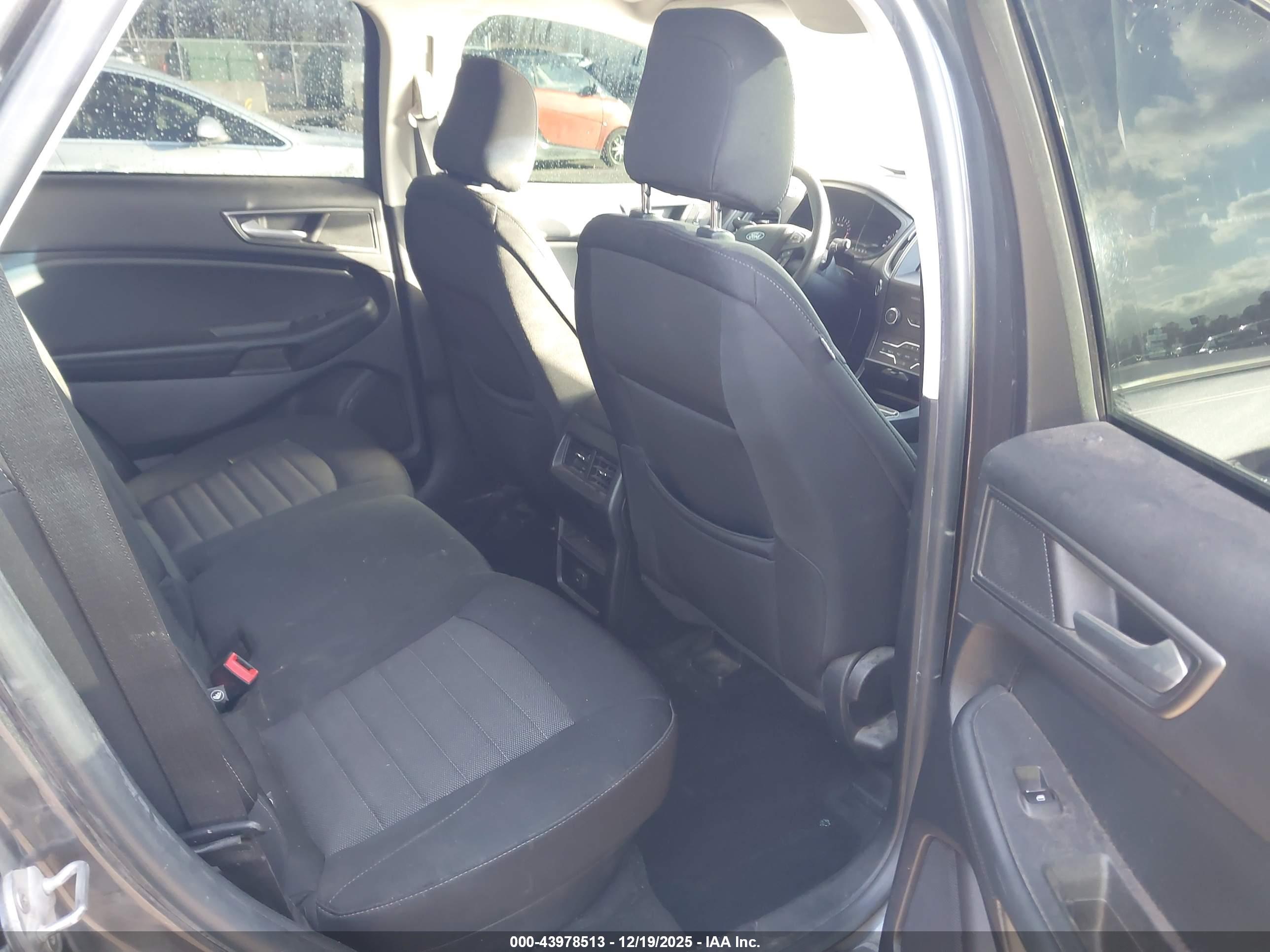 FORD EDGE image 8