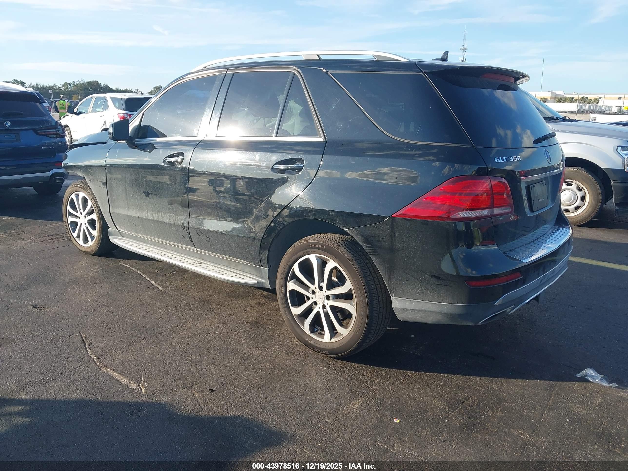 MERCEDES-BENZ GLE image 3