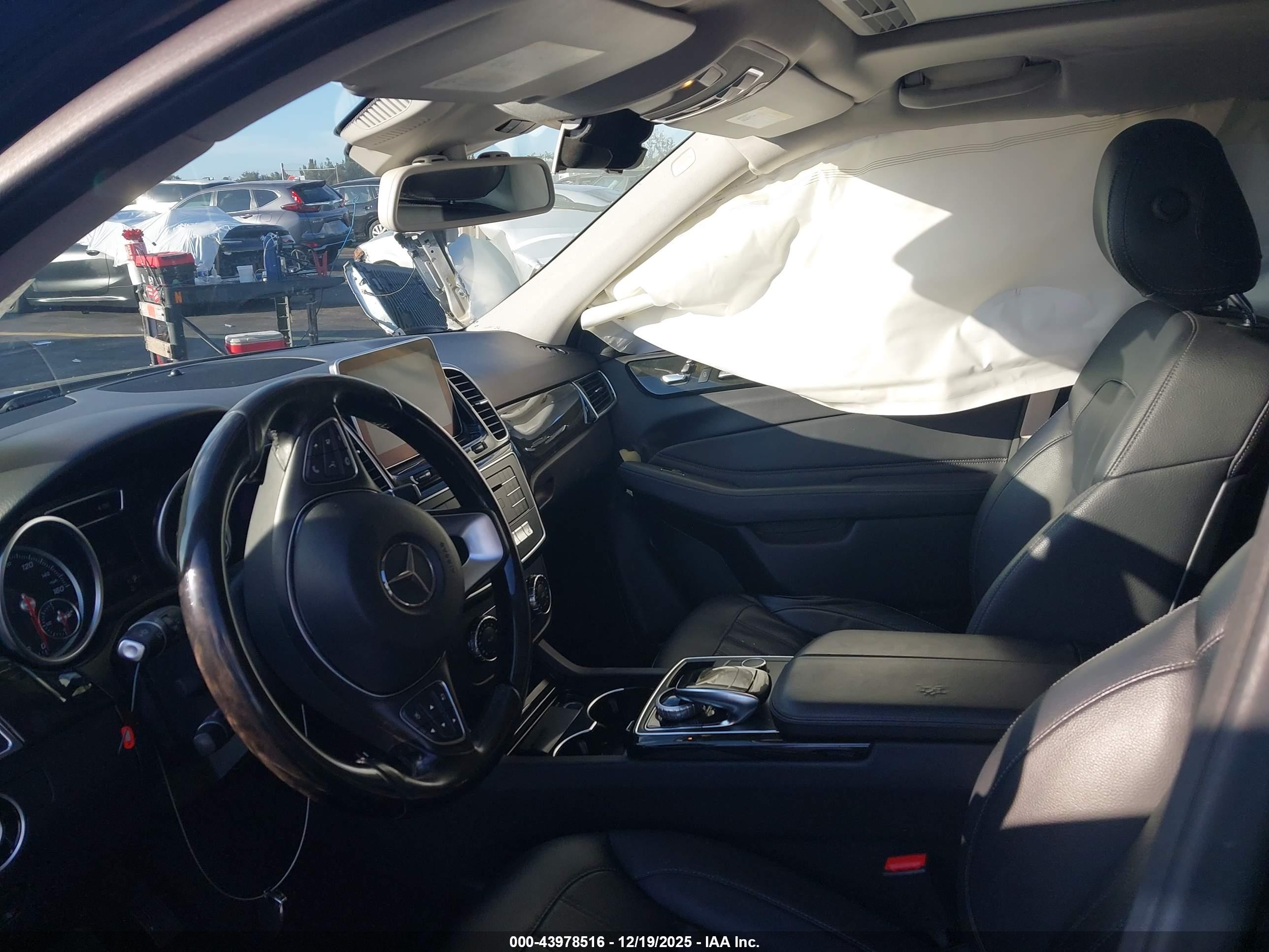 MERCEDES-BENZ GLE image 5
