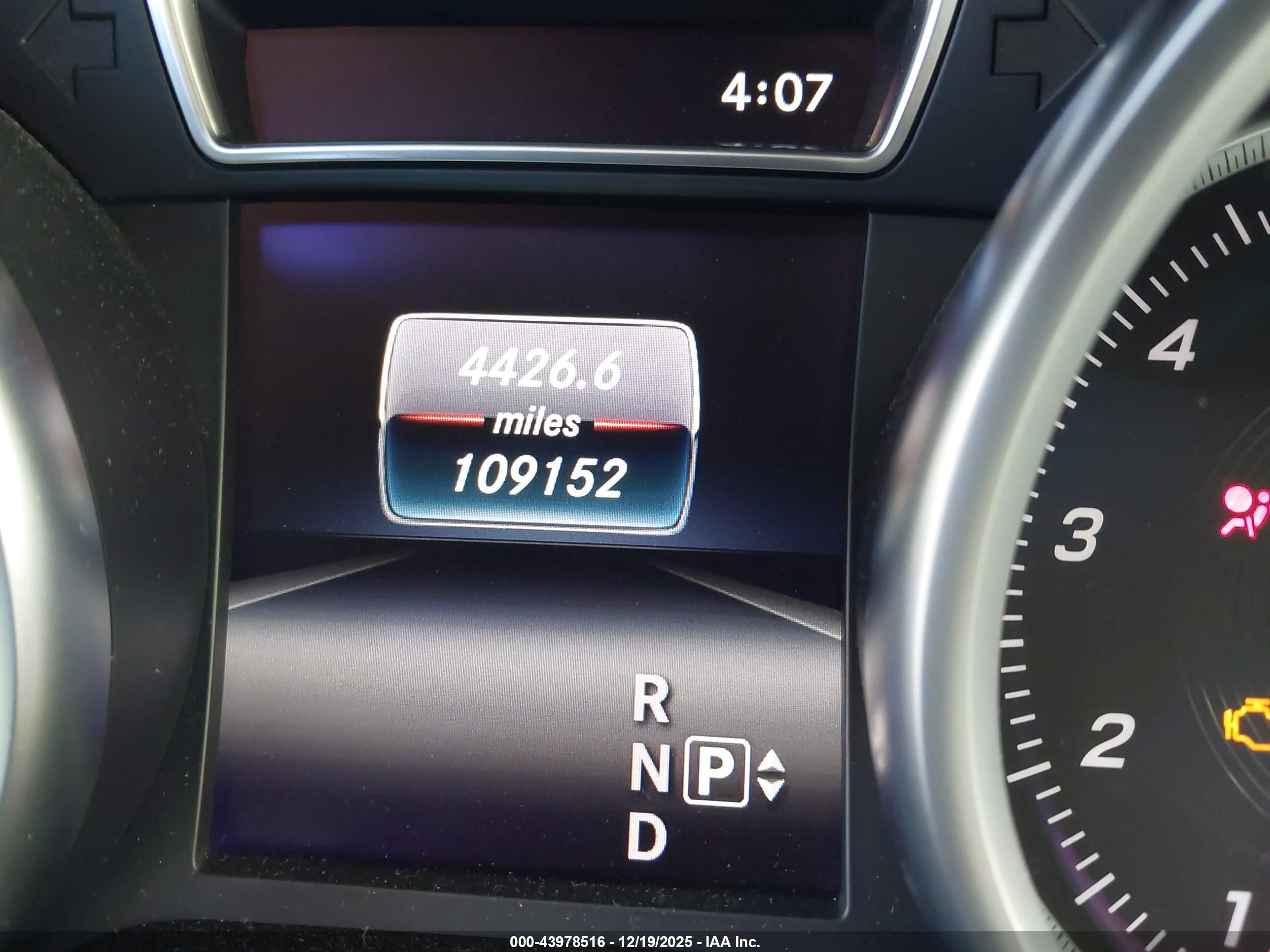 MERCEDES-BENZ GLE image 7
