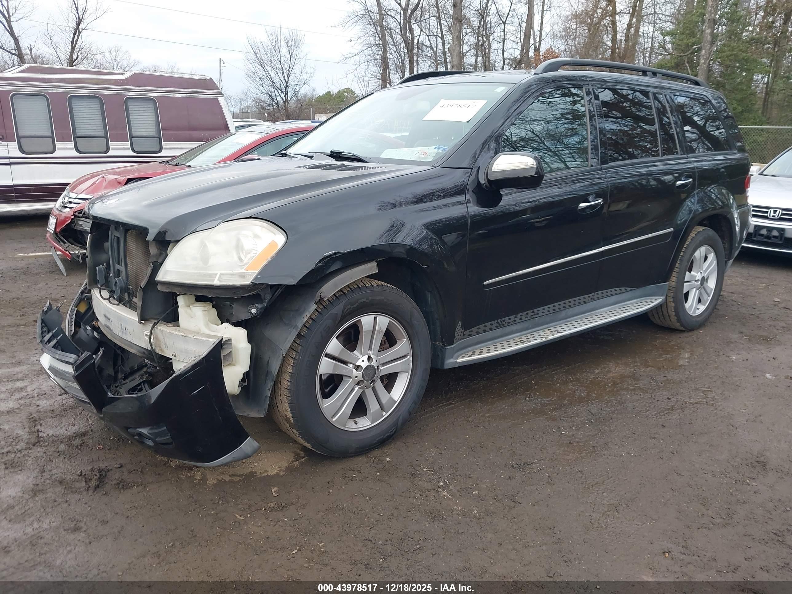 MERCEDES-BENZ GL image 2