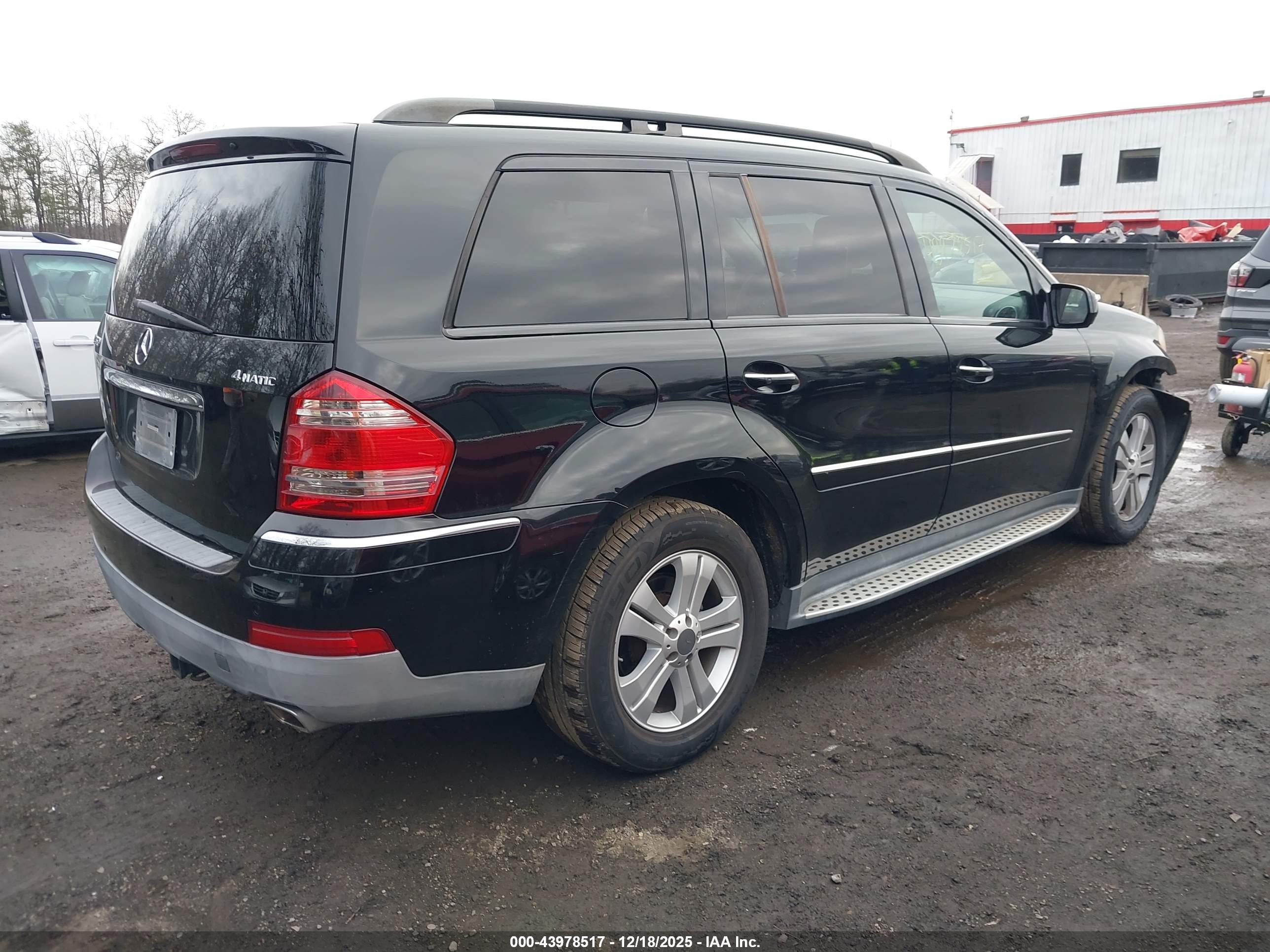 MERCEDES-BENZ GL image 4