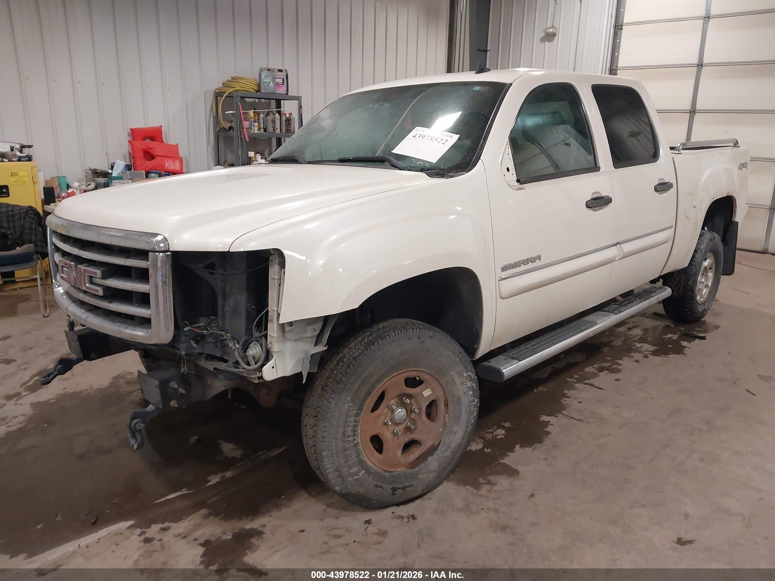 GMC SIERRA image 2