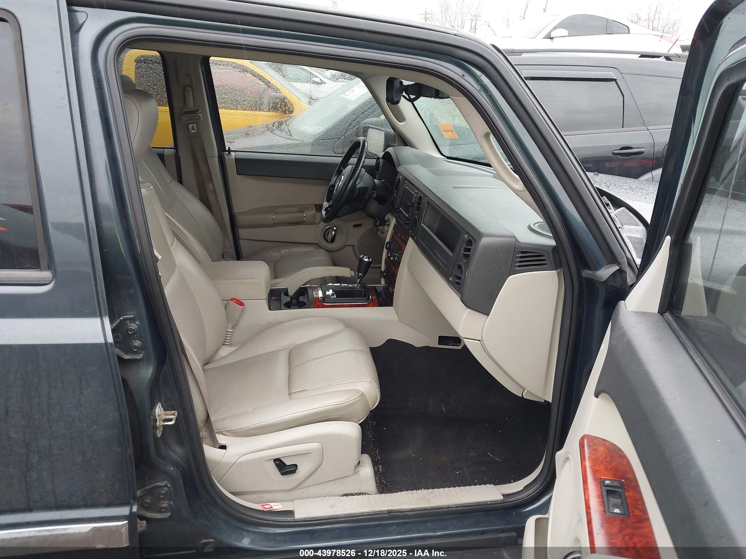 JEEP COMMANDER image 5