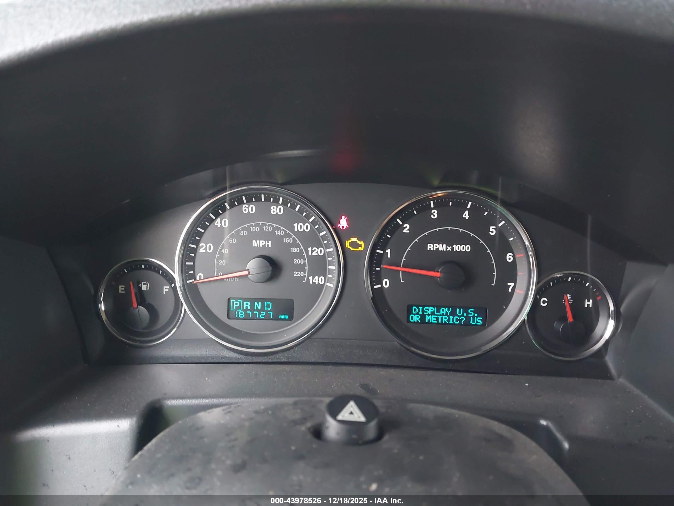 JEEP COMMANDER image 7