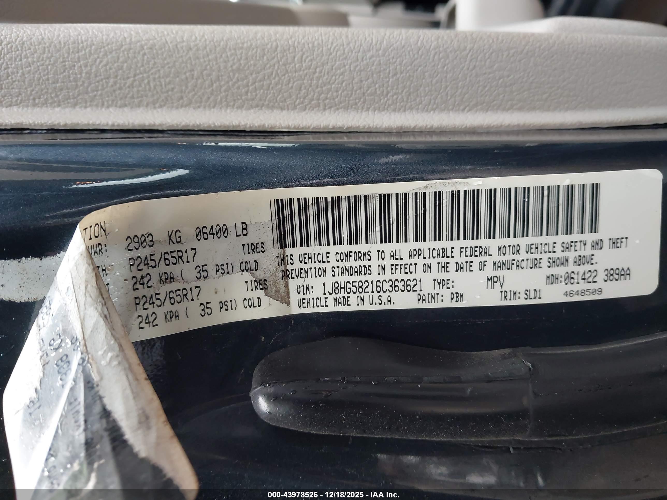 JEEP COMMANDER image 9