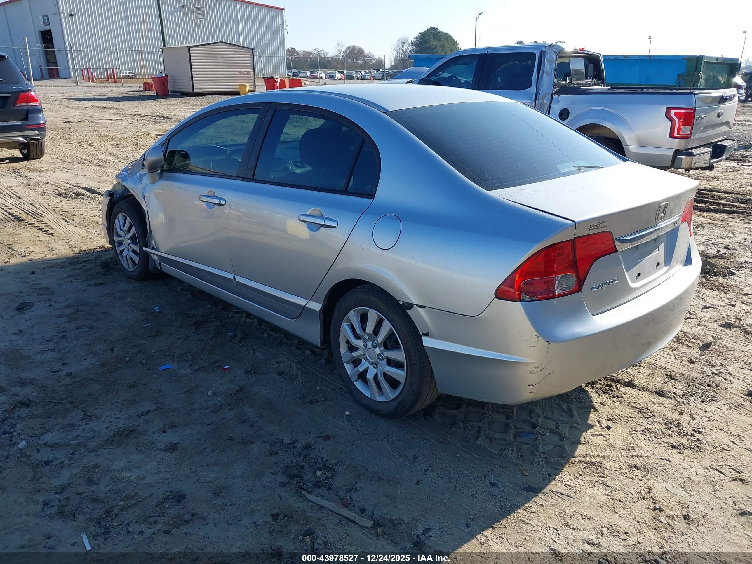 HONDA CIVIC image 3