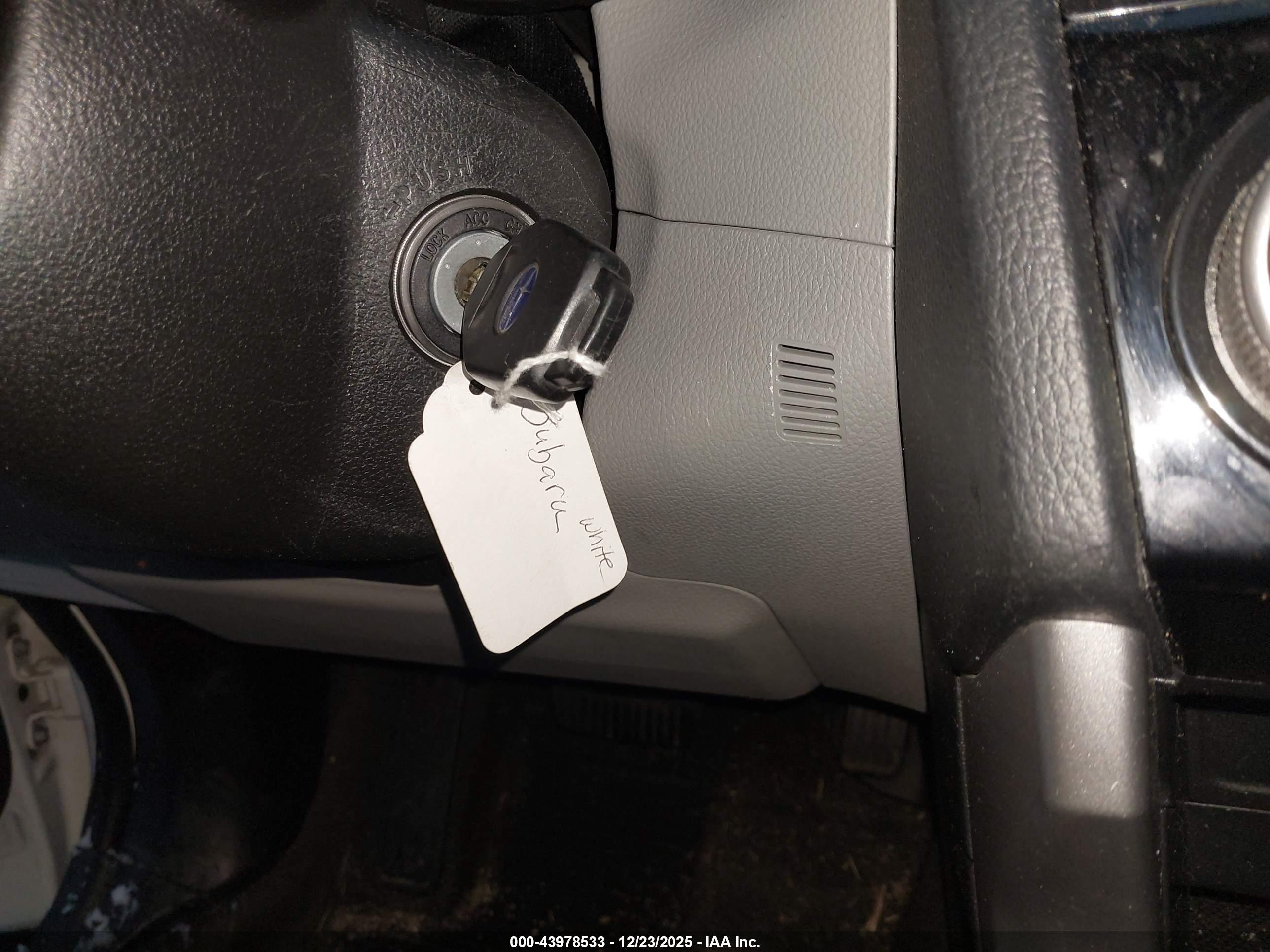 SUBARU FORESTER image 11